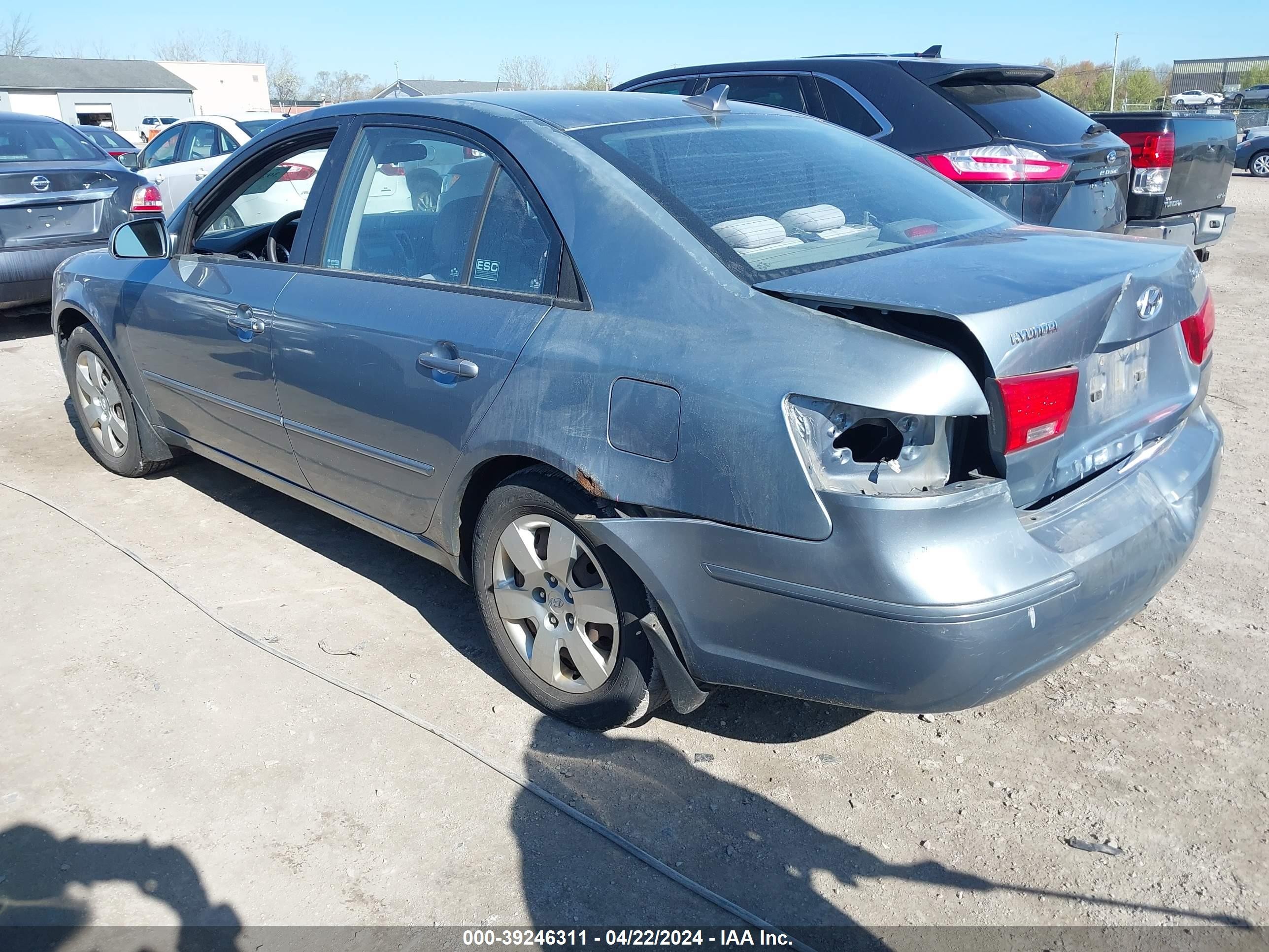 Photo 2 VIN: 5NPET46C69H497223 - HYUNDAI SONATA 