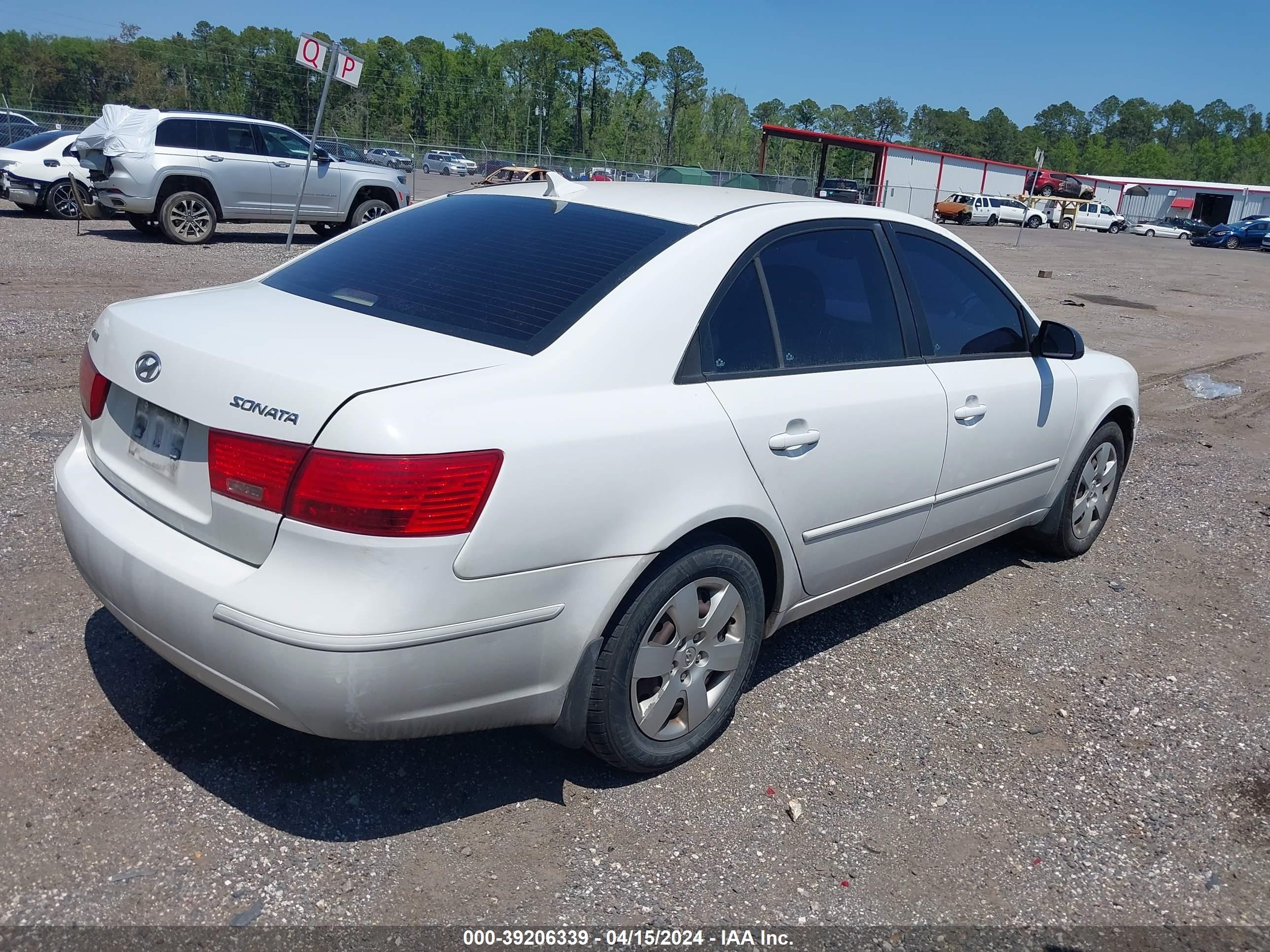 Photo 3 VIN: 5NPET46C69H505515 - HYUNDAI SONATA 