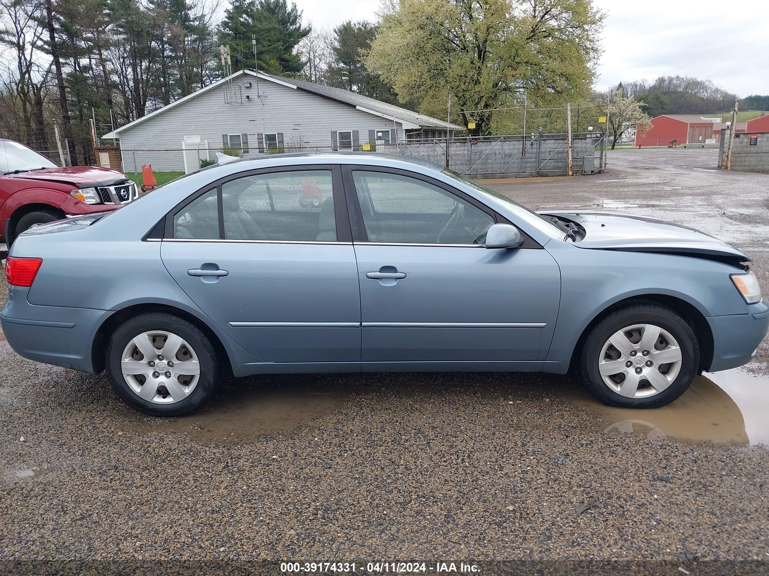 Photo 12 VIN: 5NPET46C69H528454 - HYUNDAI SONATA 