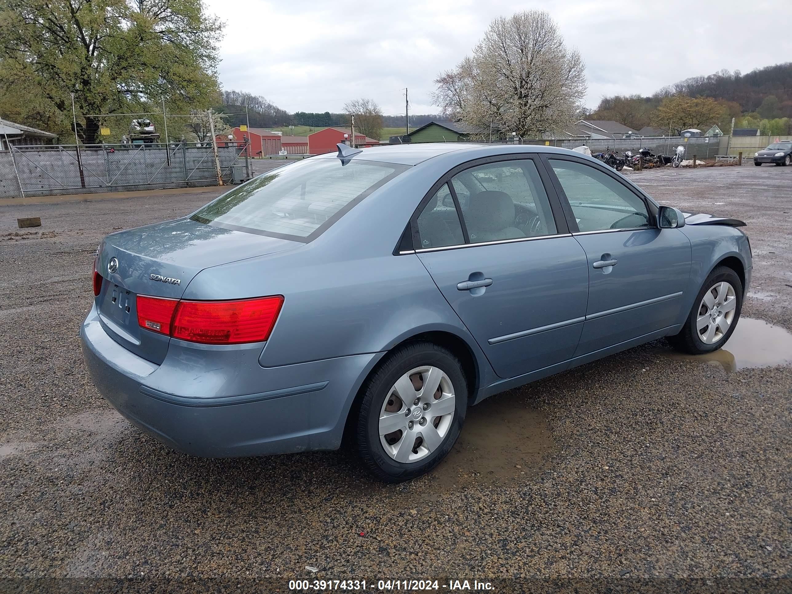 Photo 3 VIN: 5NPET46C69H528454 - HYUNDAI SONATA 