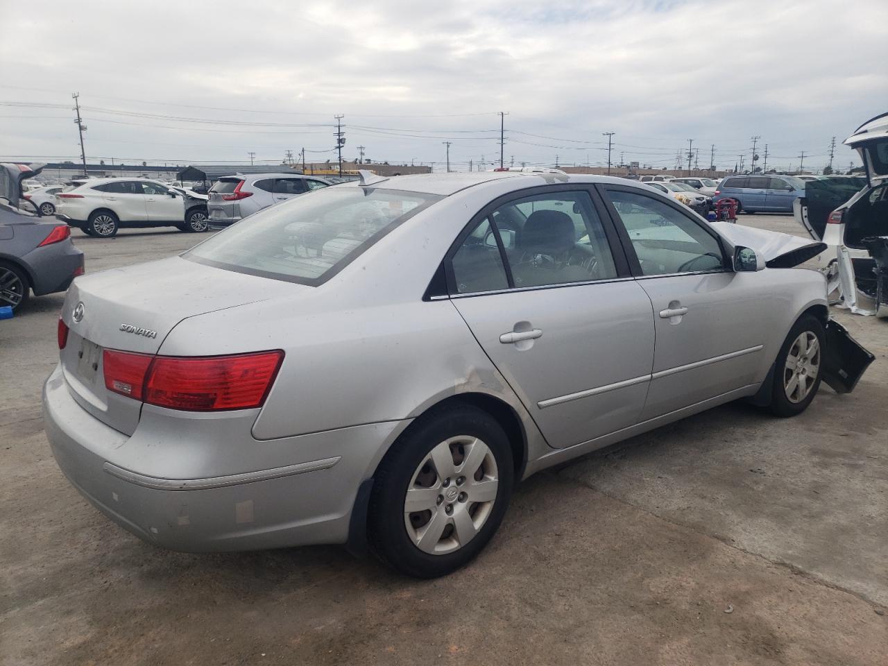 Photo 2 VIN: 5NPET46C79H558126 - HYUNDAI SONATA 