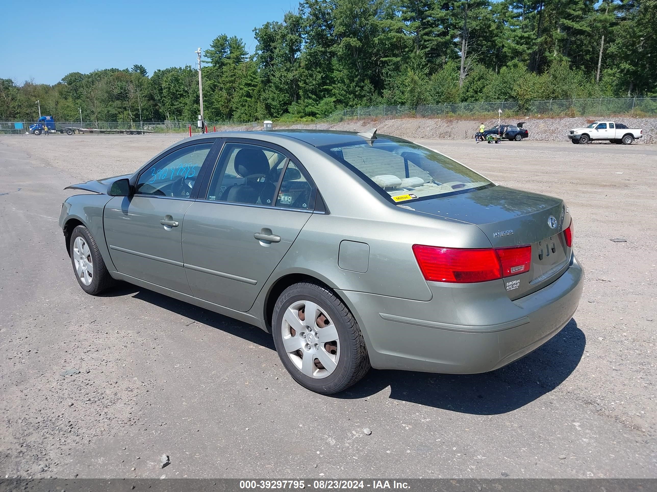 Photo 2 VIN: 5NPET46C79H571622 - HYUNDAI SONATA 