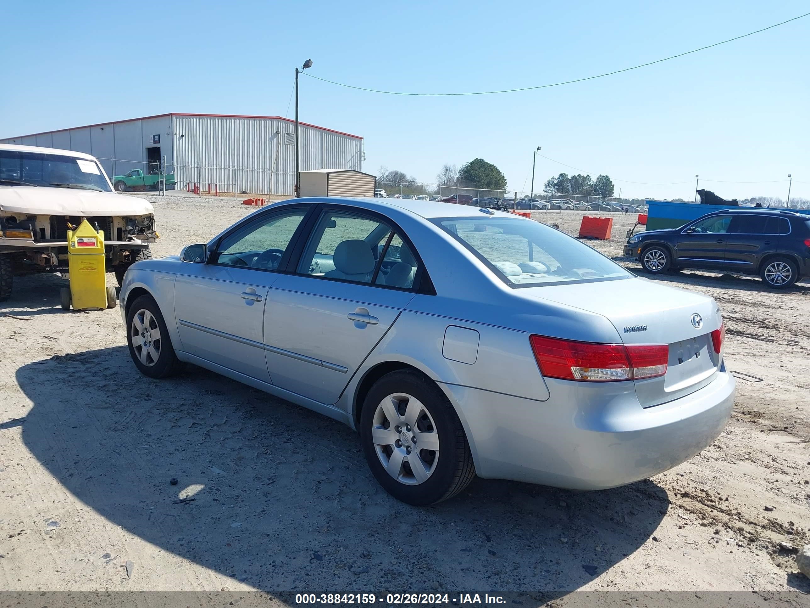 Photo 2 VIN: 5NPET46C98H301144 - HYUNDAI SONATA 