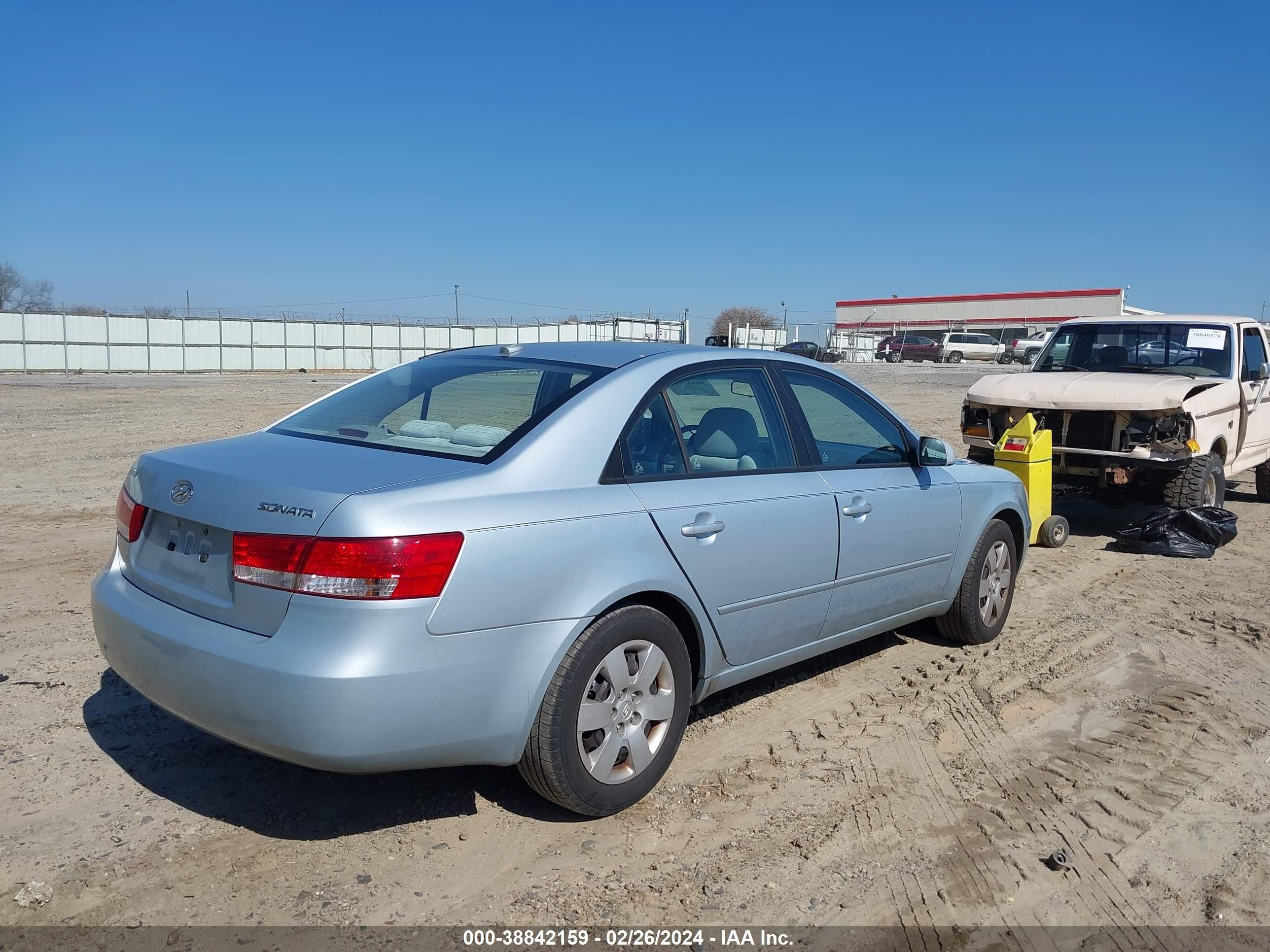 Photo 3 VIN: 5NPET46C98H301144 - HYUNDAI SONATA 