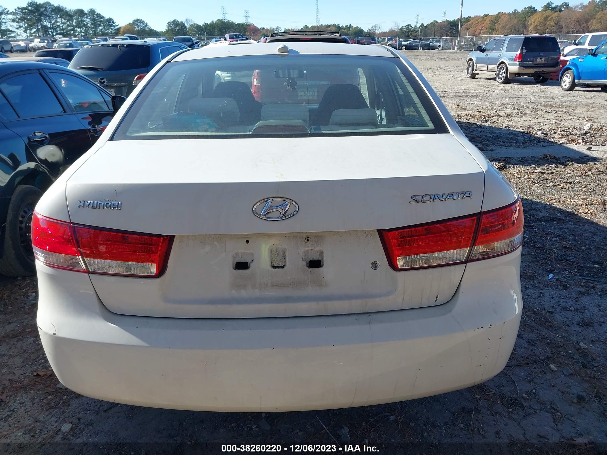 Photo 10 VIN: 5NPET46CX8H314372 - HYUNDAI SONATA 