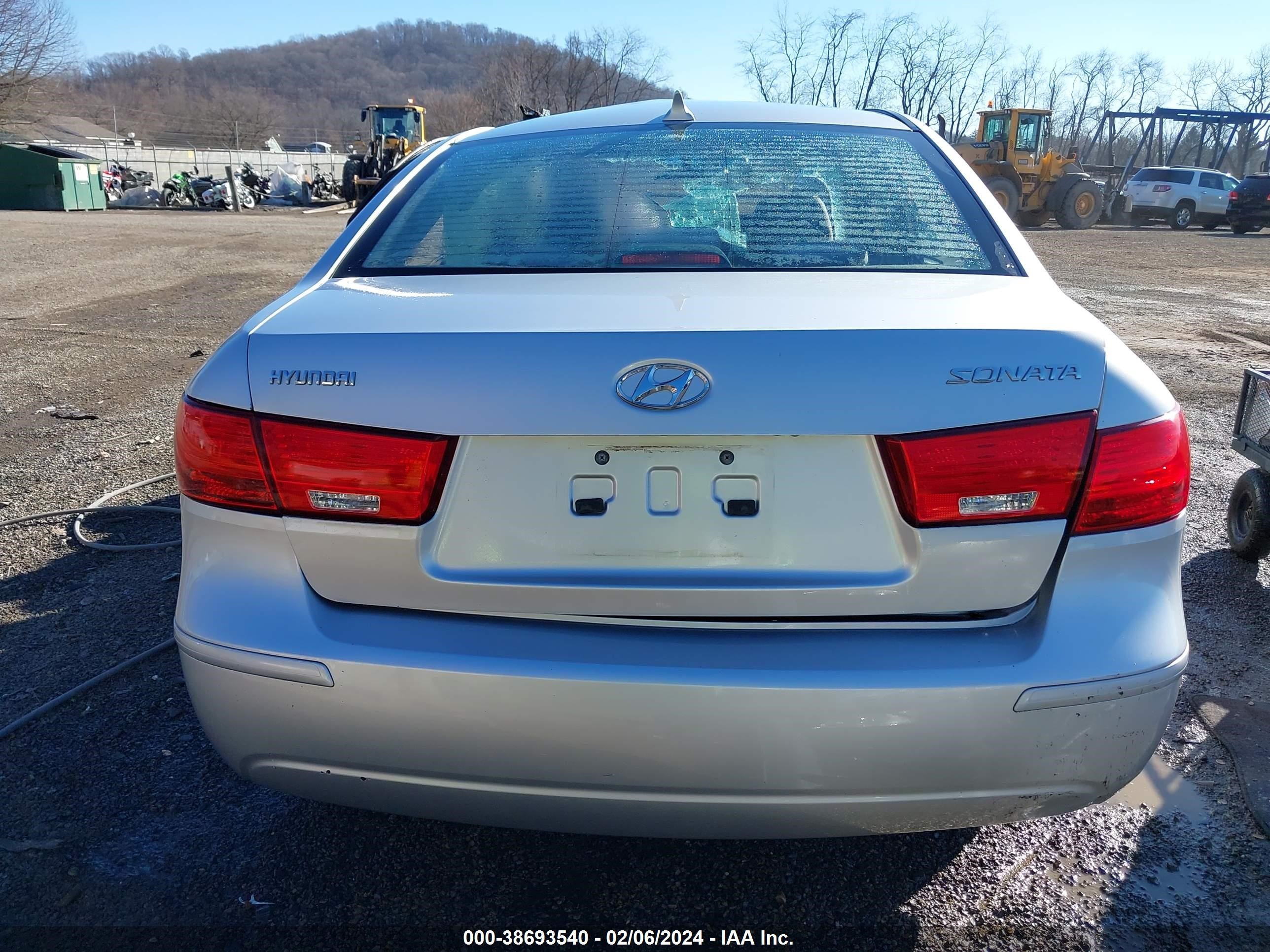 Photo 16 VIN: 5NPET46CX9H446680 - HYUNDAI SONATA 