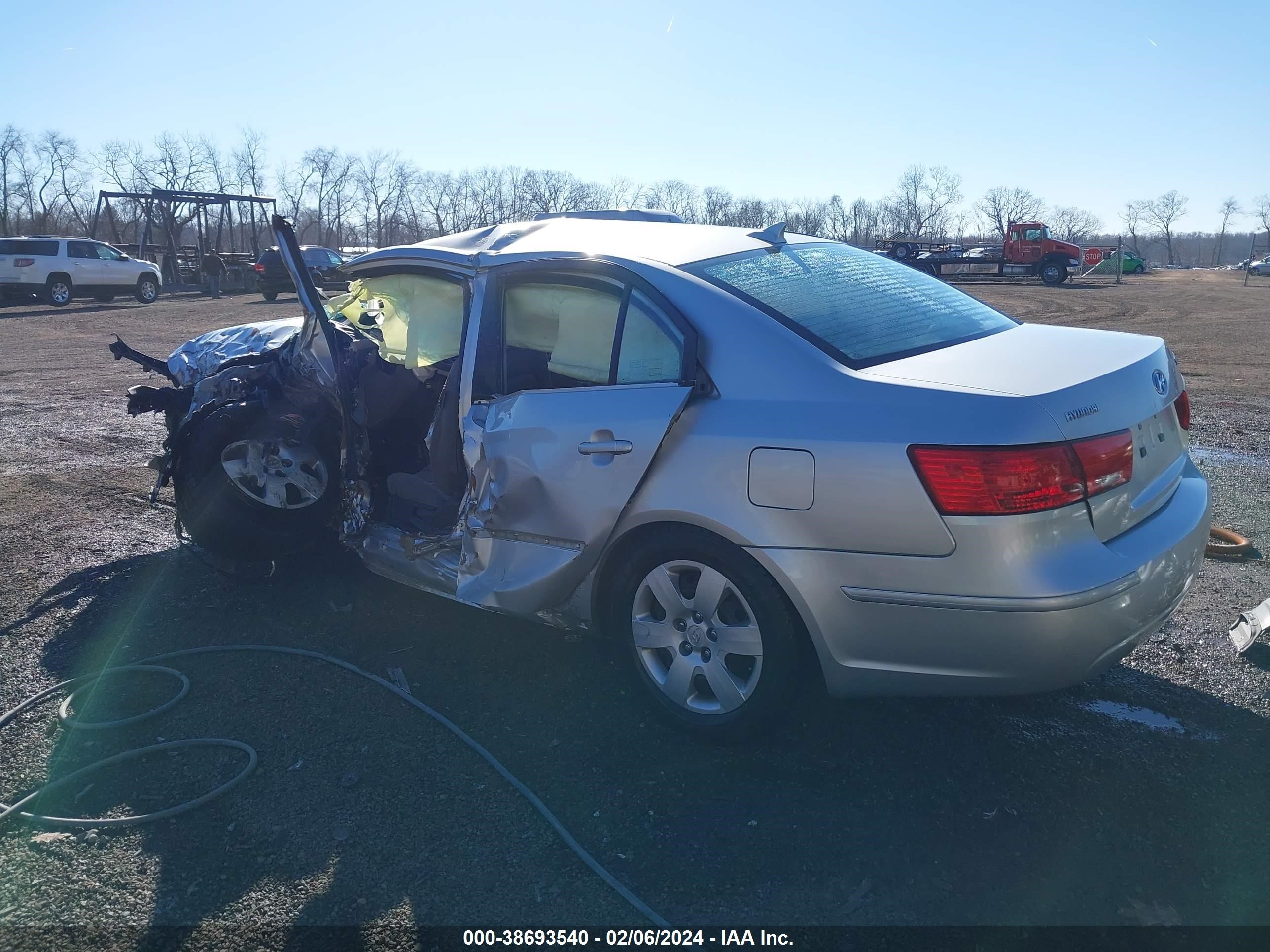 Photo 2 VIN: 5NPET46CX9H446680 - HYUNDAI SONATA 