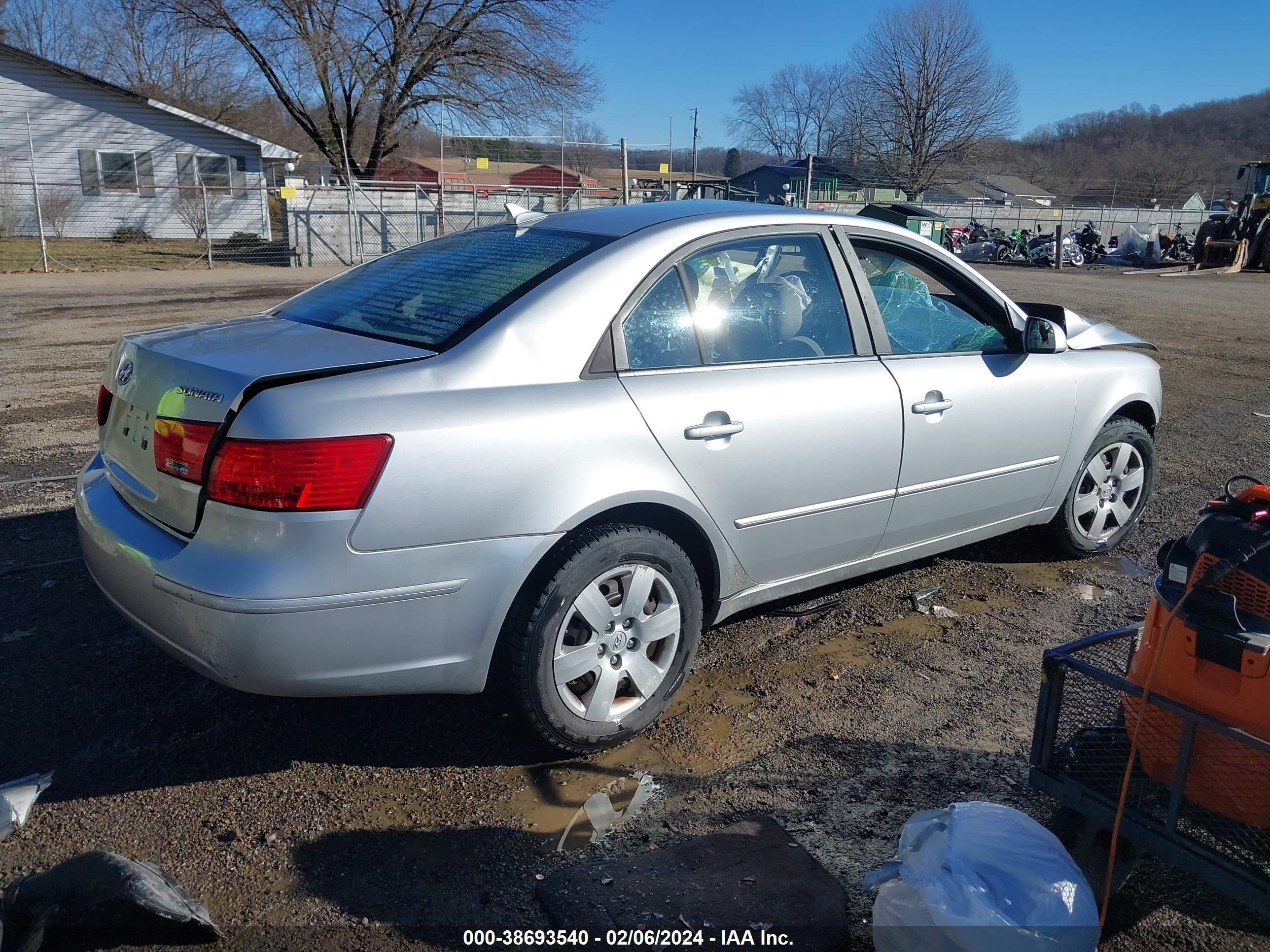 Photo 3 VIN: 5NPET46CX9H446680 - HYUNDAI SONATA 