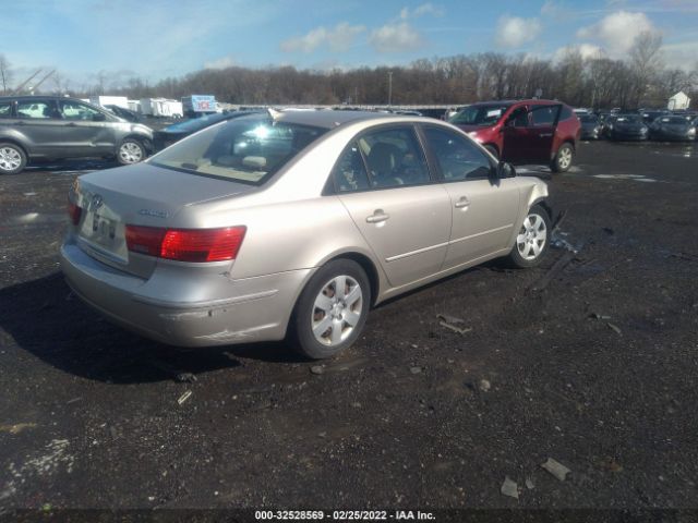 Photo 3 VIN: 5NPET4AC1AH586872 - HYUNDAI SONATA 