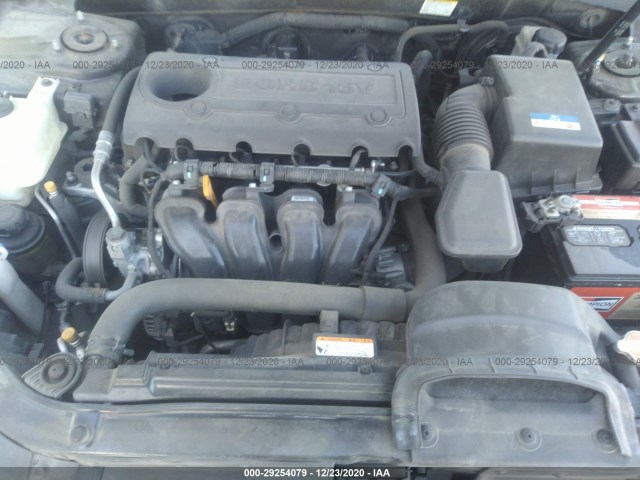 Photo 9 VIN: 5NPET4AC1AH617439 - HYUNDAI SONATA 