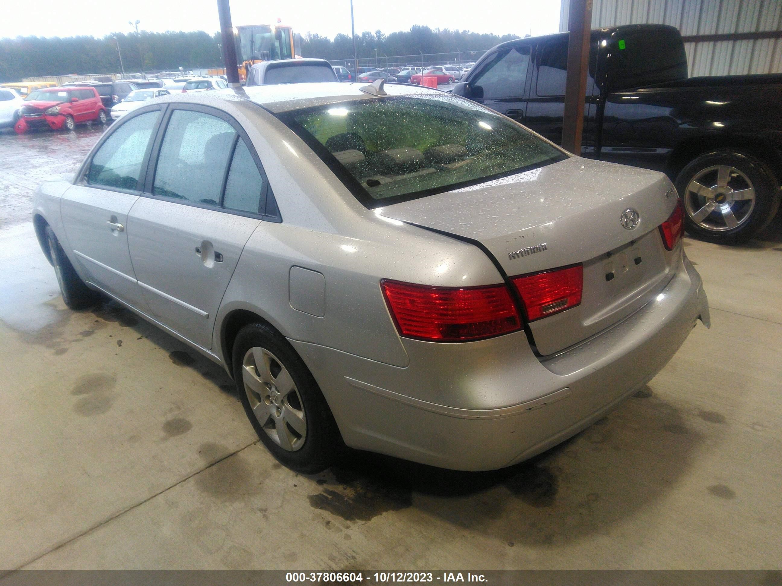 Photo 2 VIN: 5NPET4AC3AH601114 - HYUNDAI SONATA 