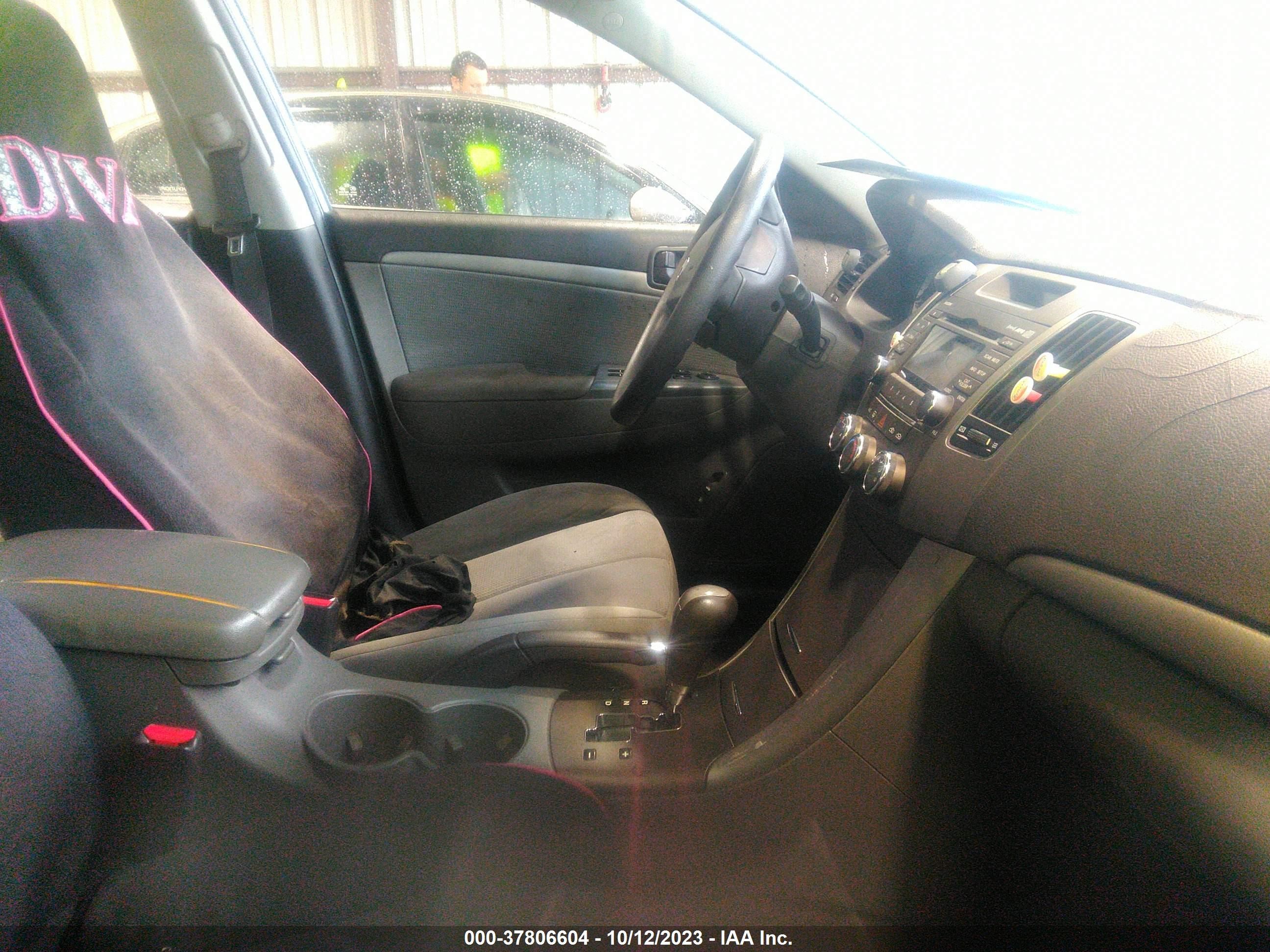 Photo 4 VIN: 5NPET4AC3AH601114 - HYUNDAI SONATA 