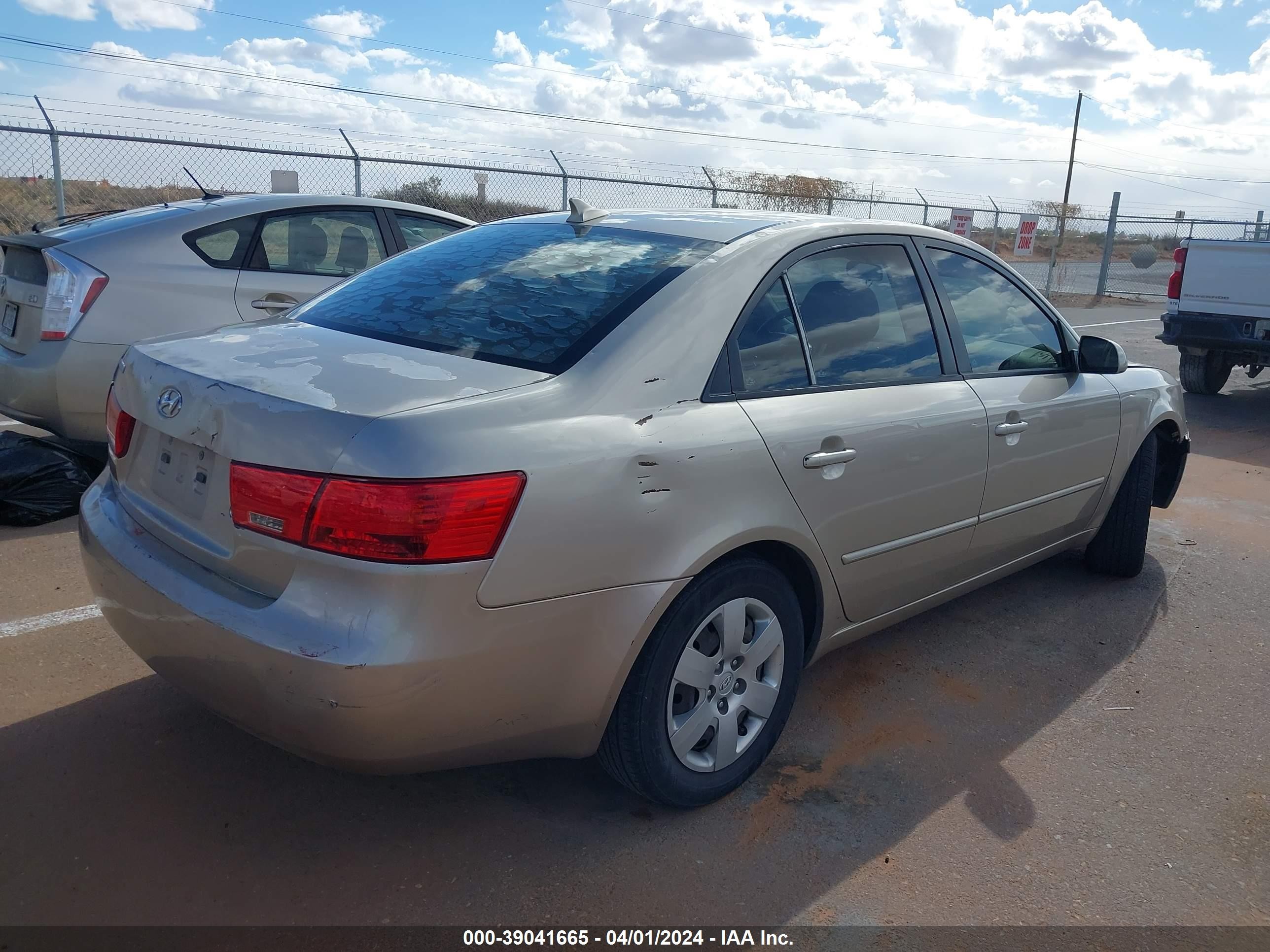 Photo 3 VIN: 5NPET4AC3AH624439 - HYUNDAI SONATA 