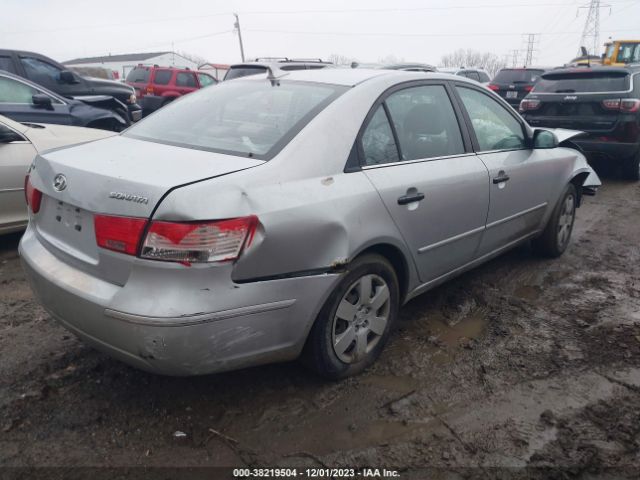 Photo 3 VIN: 5NPET4AC4AH586851 - HYUNDAI SONATA 