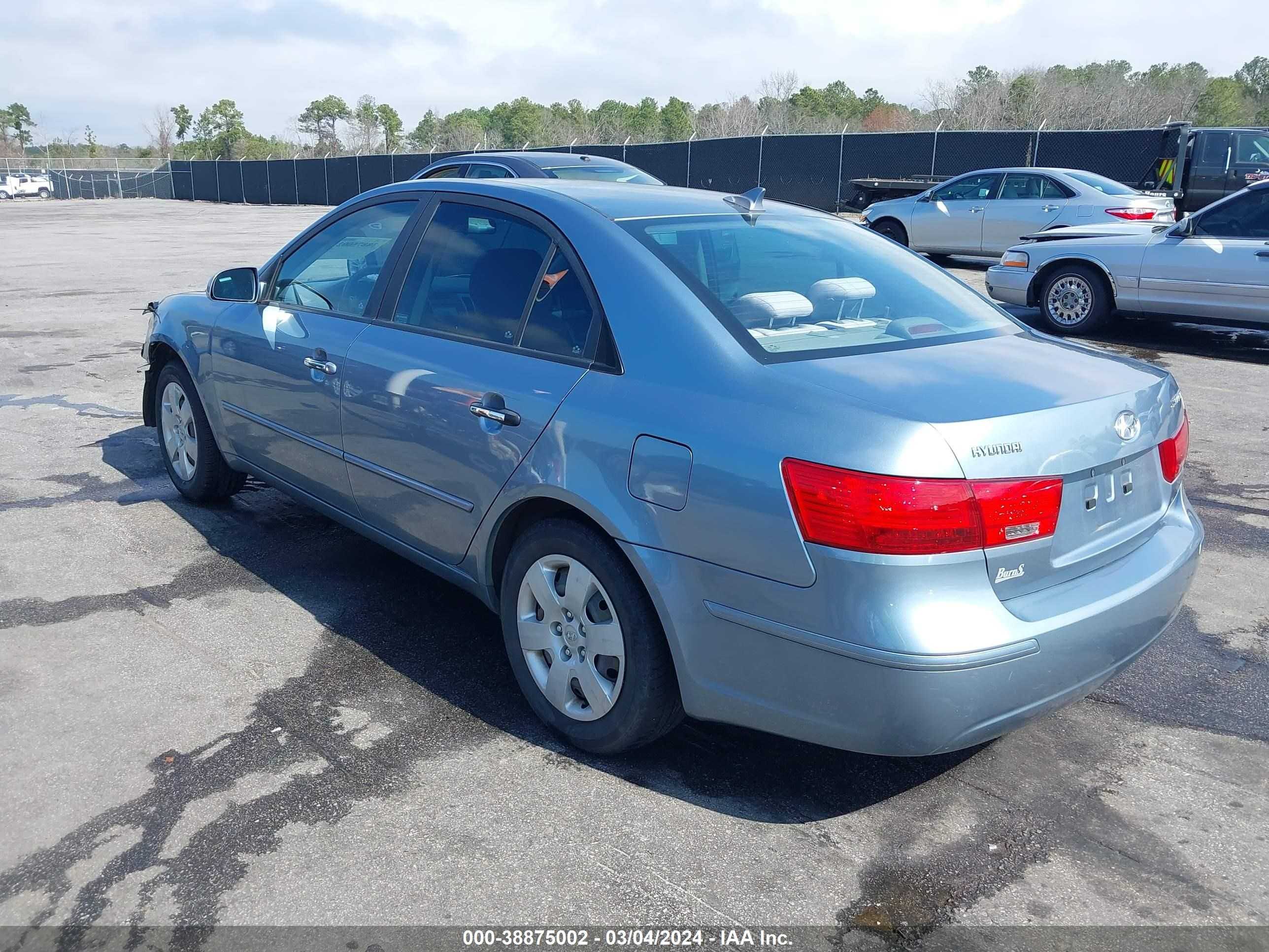 Photo 2 VIN: 5NPET4AC4AH640892 - HYUNDAI SONATA 