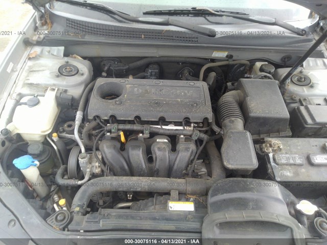 Photo 9 VIN: 5NPET4AC7AH580901 - HYUNDAI SONATA 