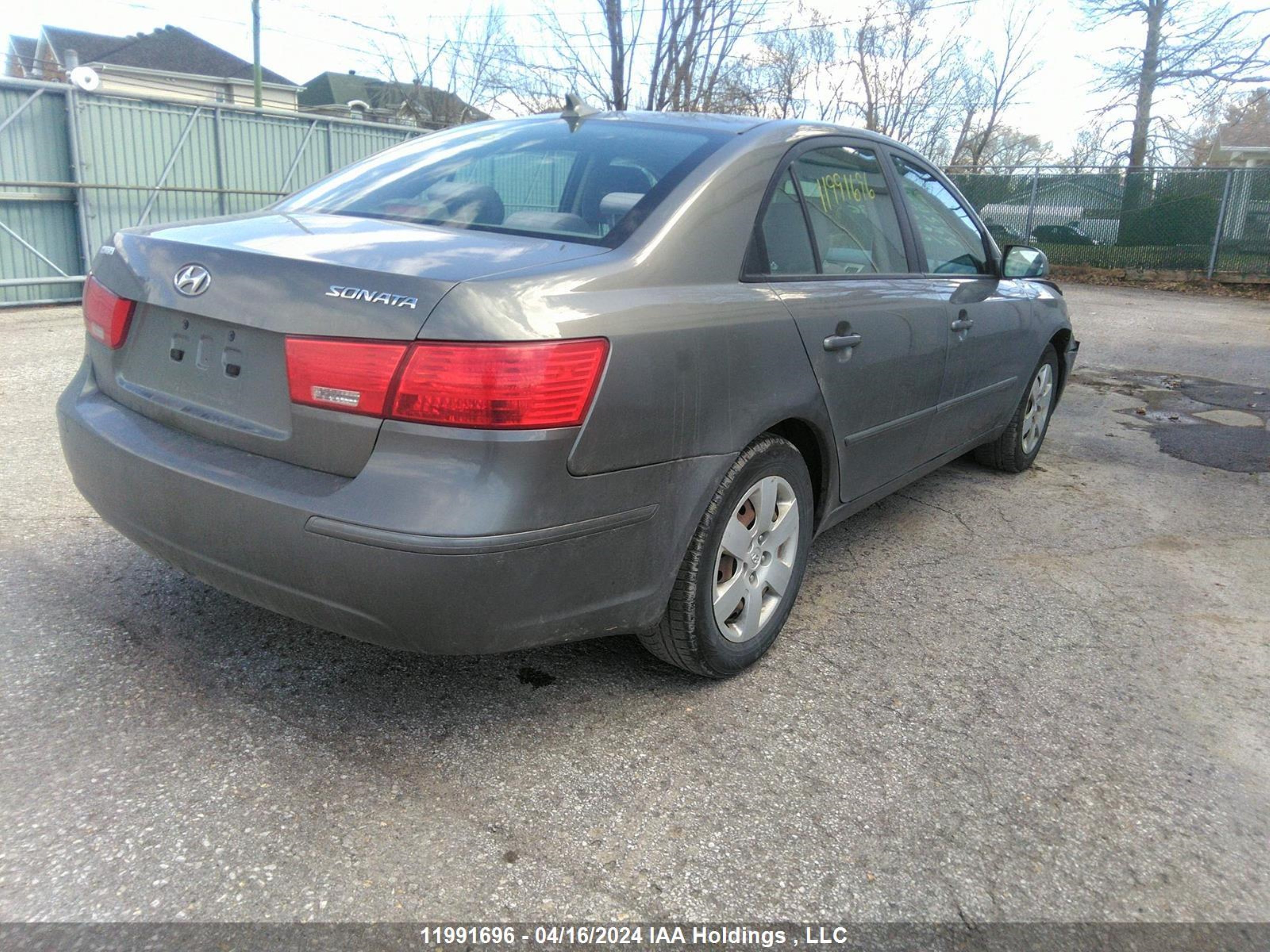 Photo 3 VIN: 5NPET4AC7AH629286 - HYUNDAI SONATA 