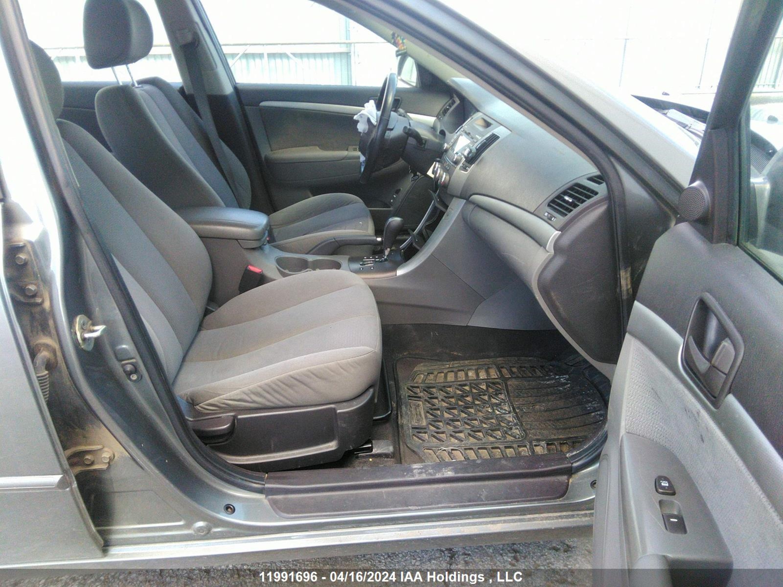 Photo 4 VIN: 5NPET4AC7AH629286 - HYUNDAI SONATA 