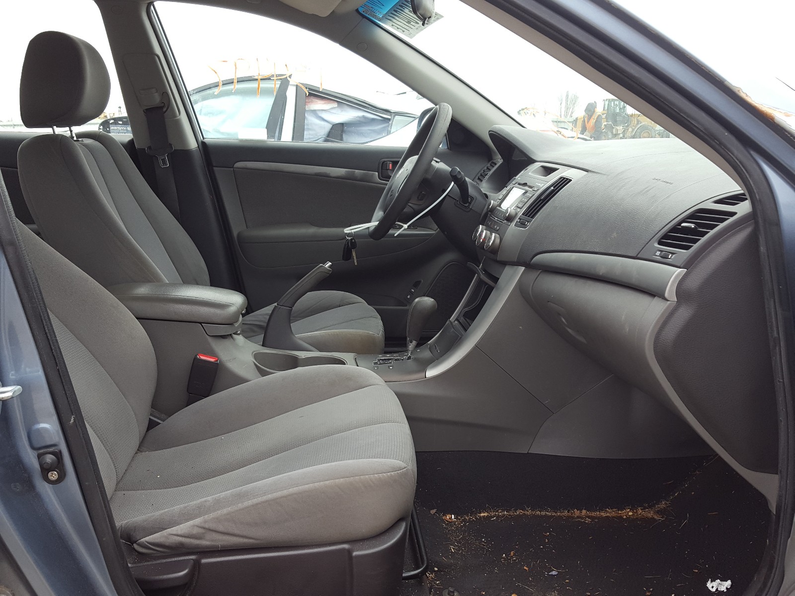 Photo 4 VIN: 5NPET4AC7AH639204 - HYUNDAI SONATA GLS 