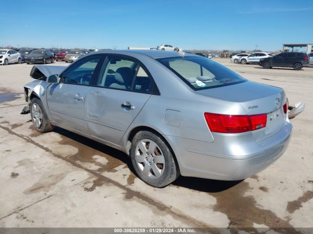 Photo 2 VIN: 5NPET4AC8AH577070 - HYUNDAI SONATA 