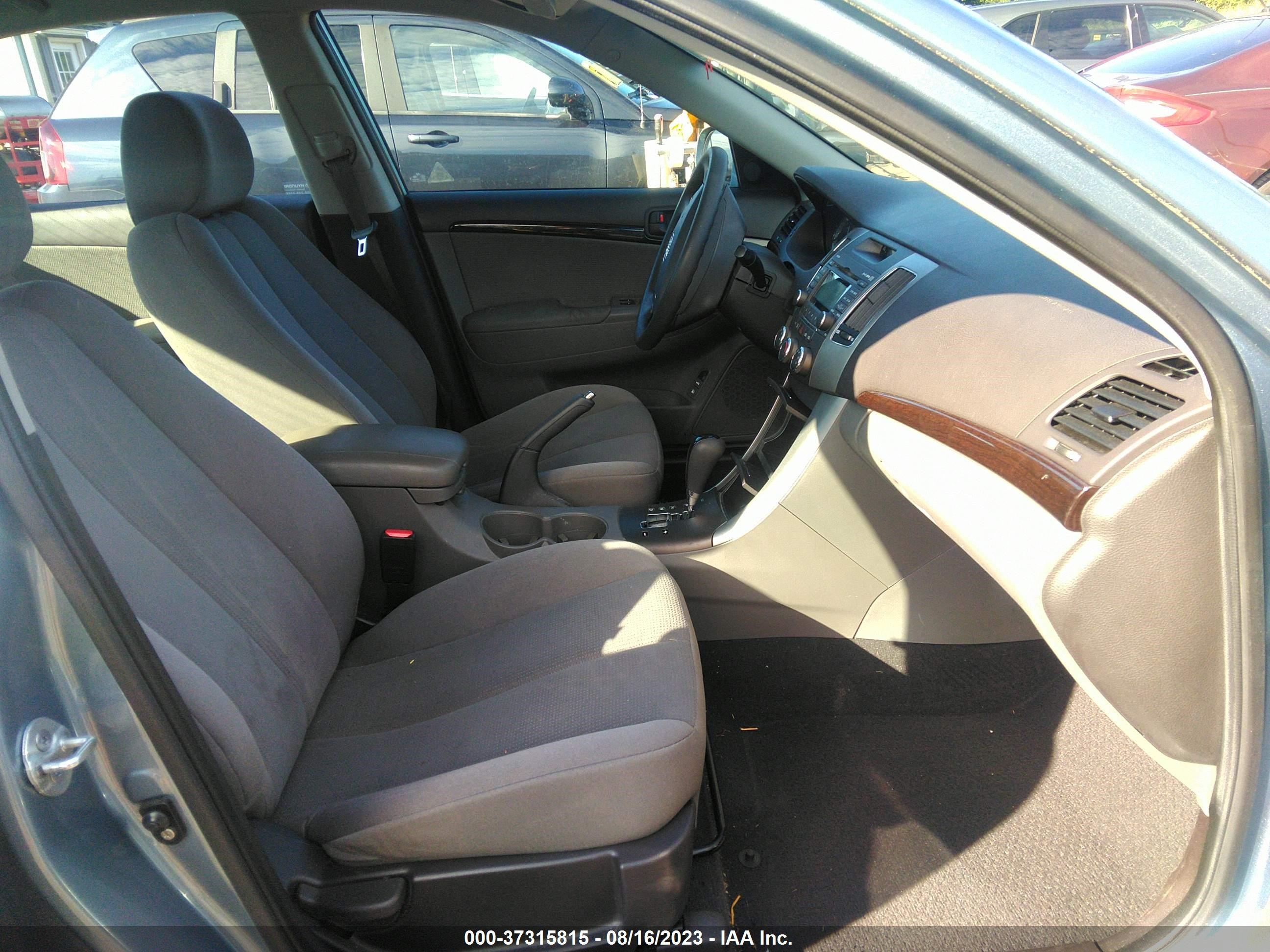 Photo 4 VIN: 5NPET4AC8AH641057 - HYUNDAI SONATA 