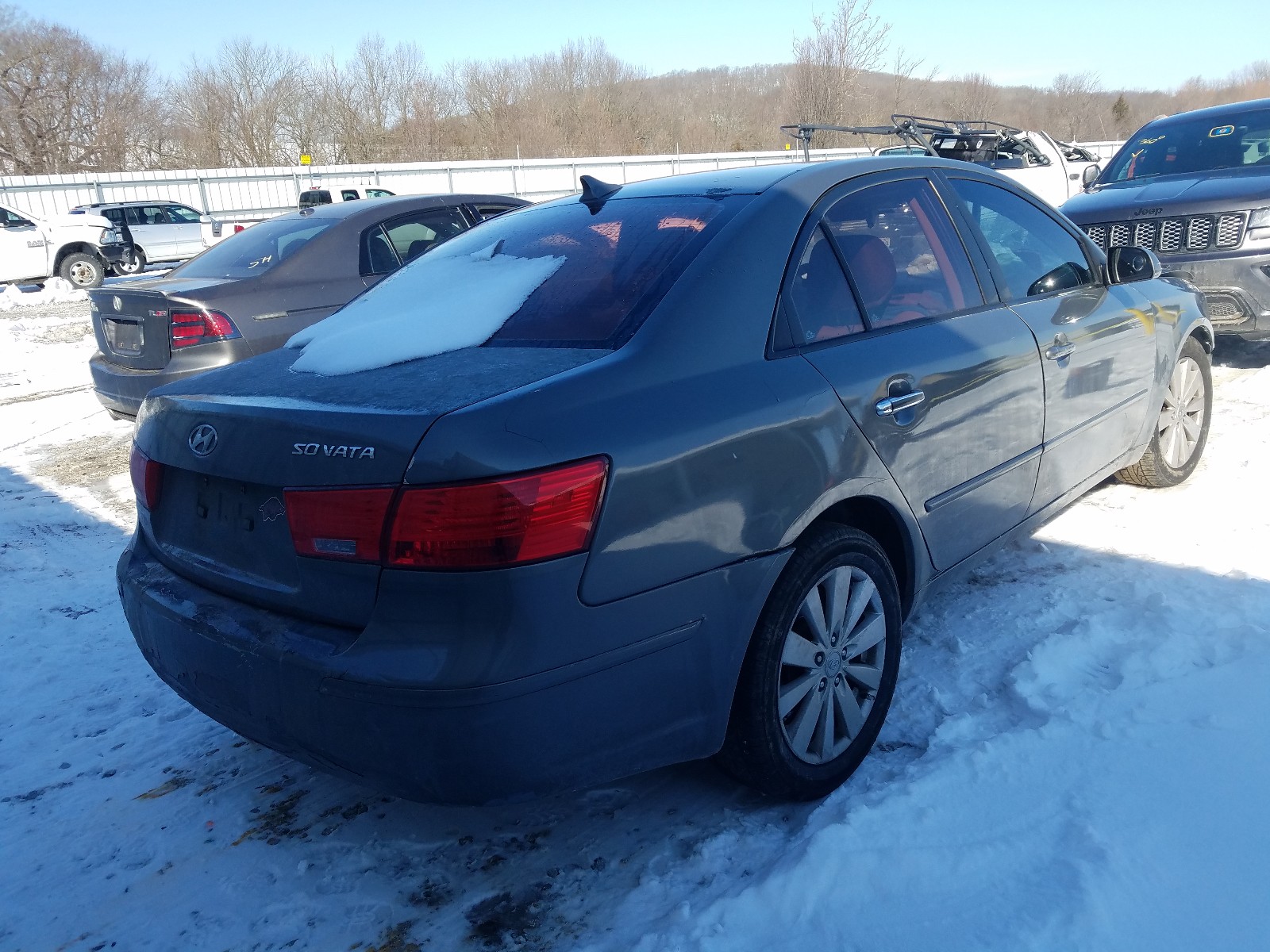 Photo 3 VIN: 5NPET4AC8AH656352 - HYUNDAI SONATA GLS 