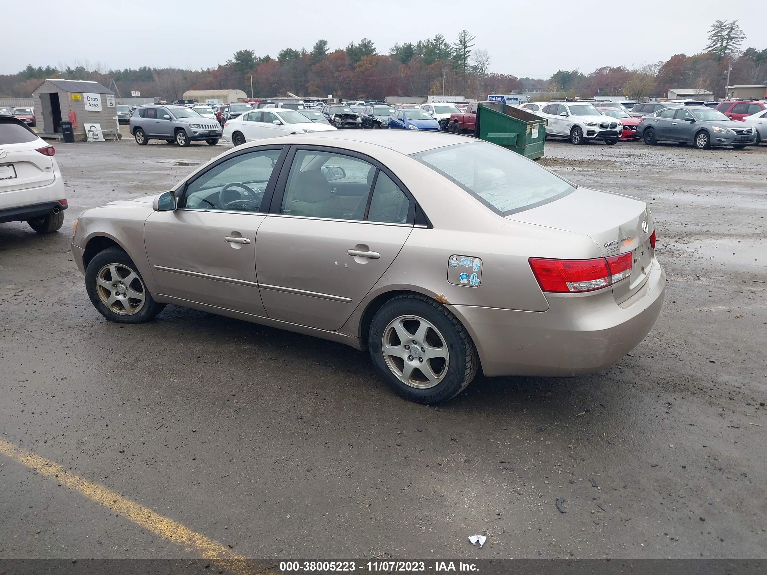 Photo 2 VIN: 5NPEU46C26H166860 - HYUNDAI SONATA 