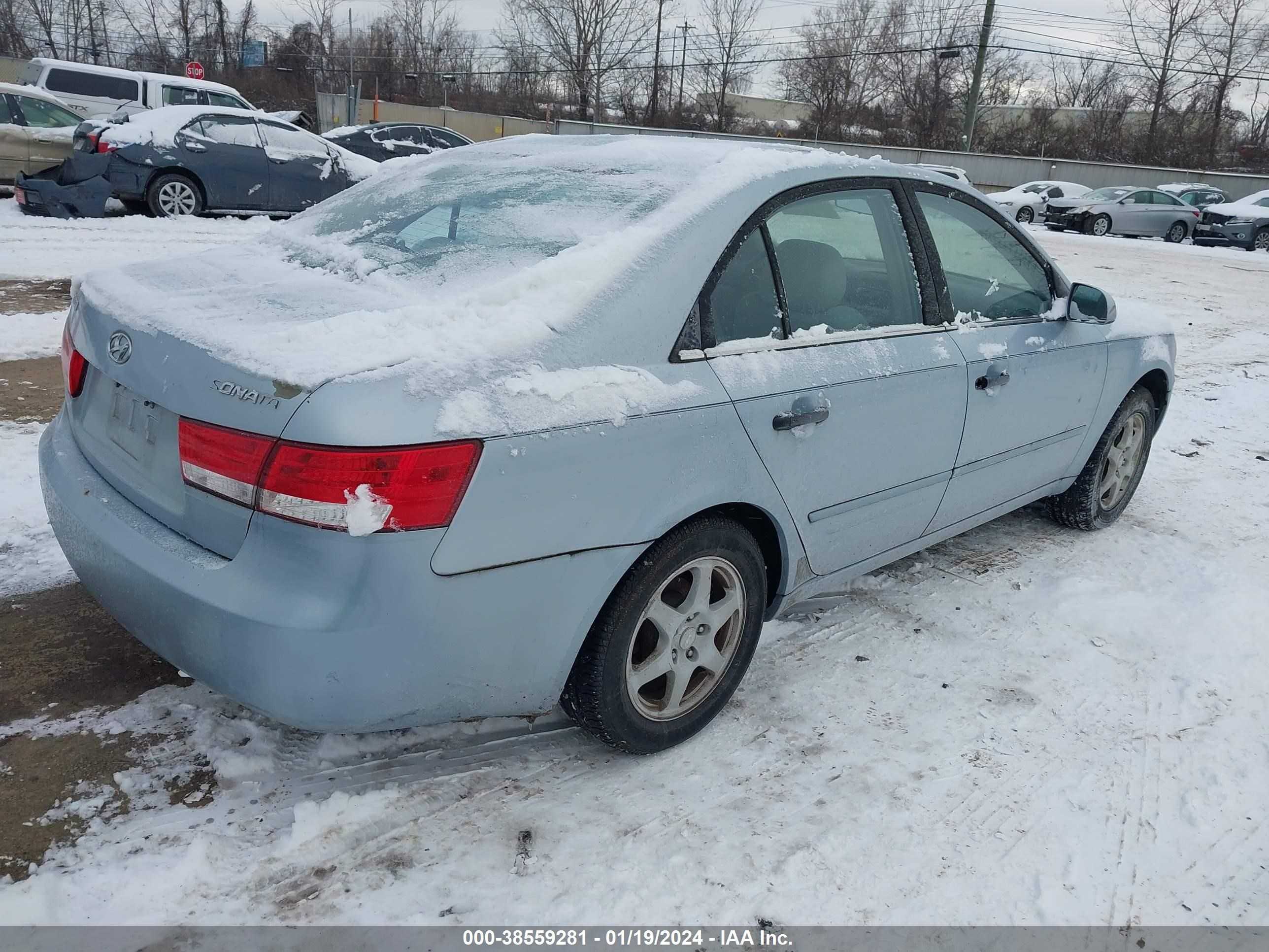 Photo 3 VIN: 5NPEU46C36H112483 - HYUNDAI SONATA 