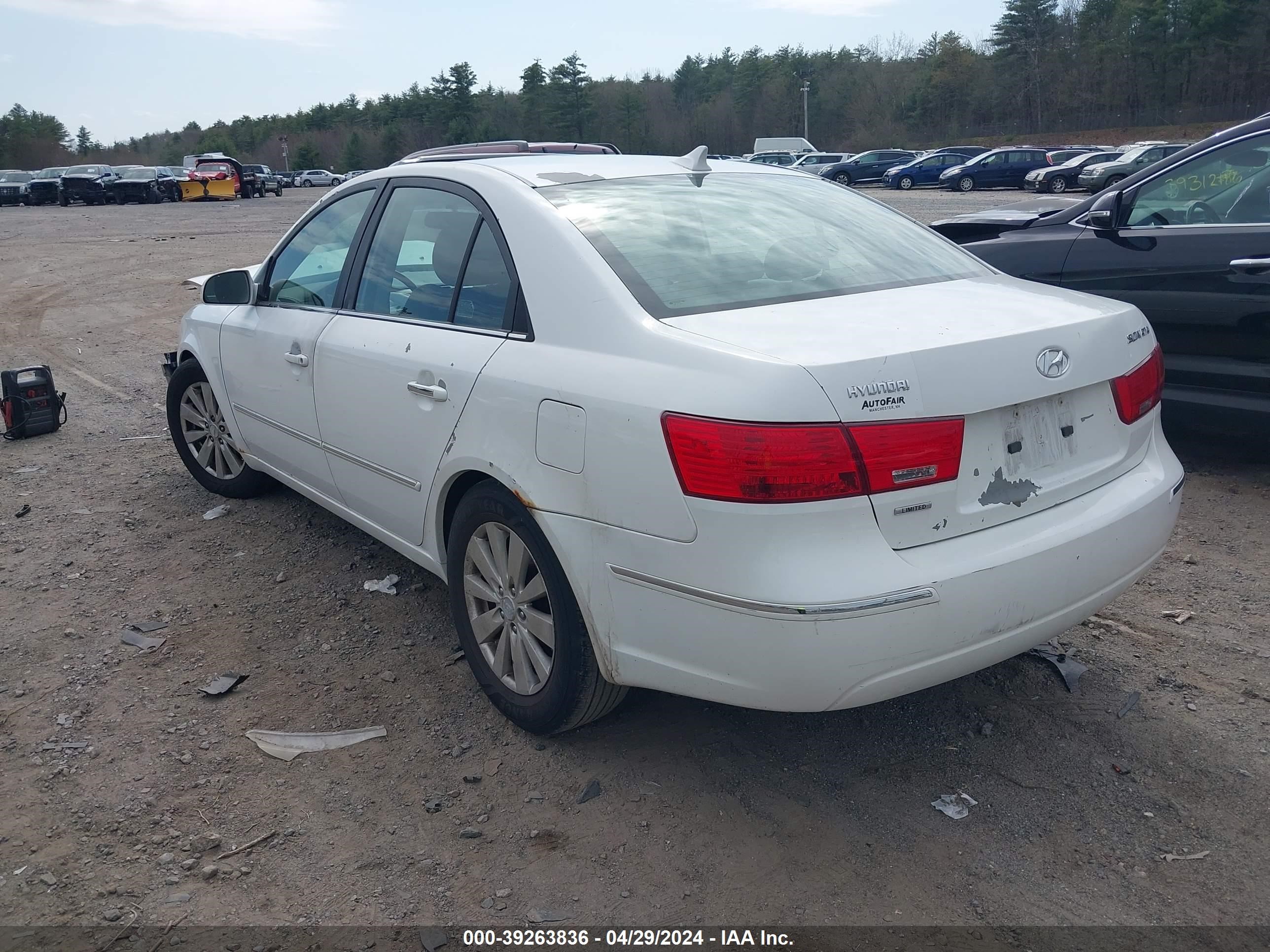 Photo 2 VIN: 5NPEU46C49H507874 - HYUNDAI SONATA 