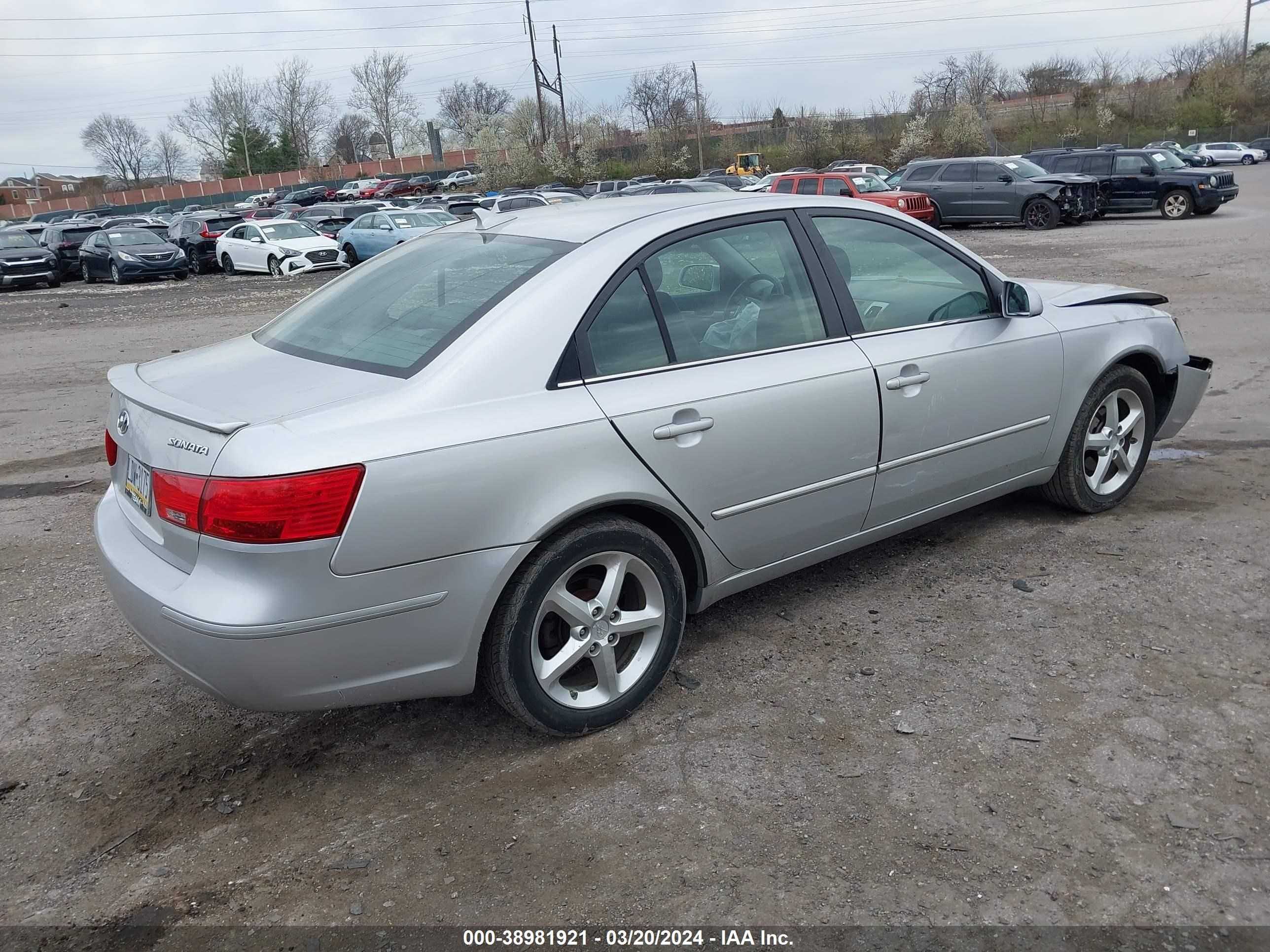 Photo 3 VIN: 5NPEU46C59H508760 - HYUNDAI SONATA 