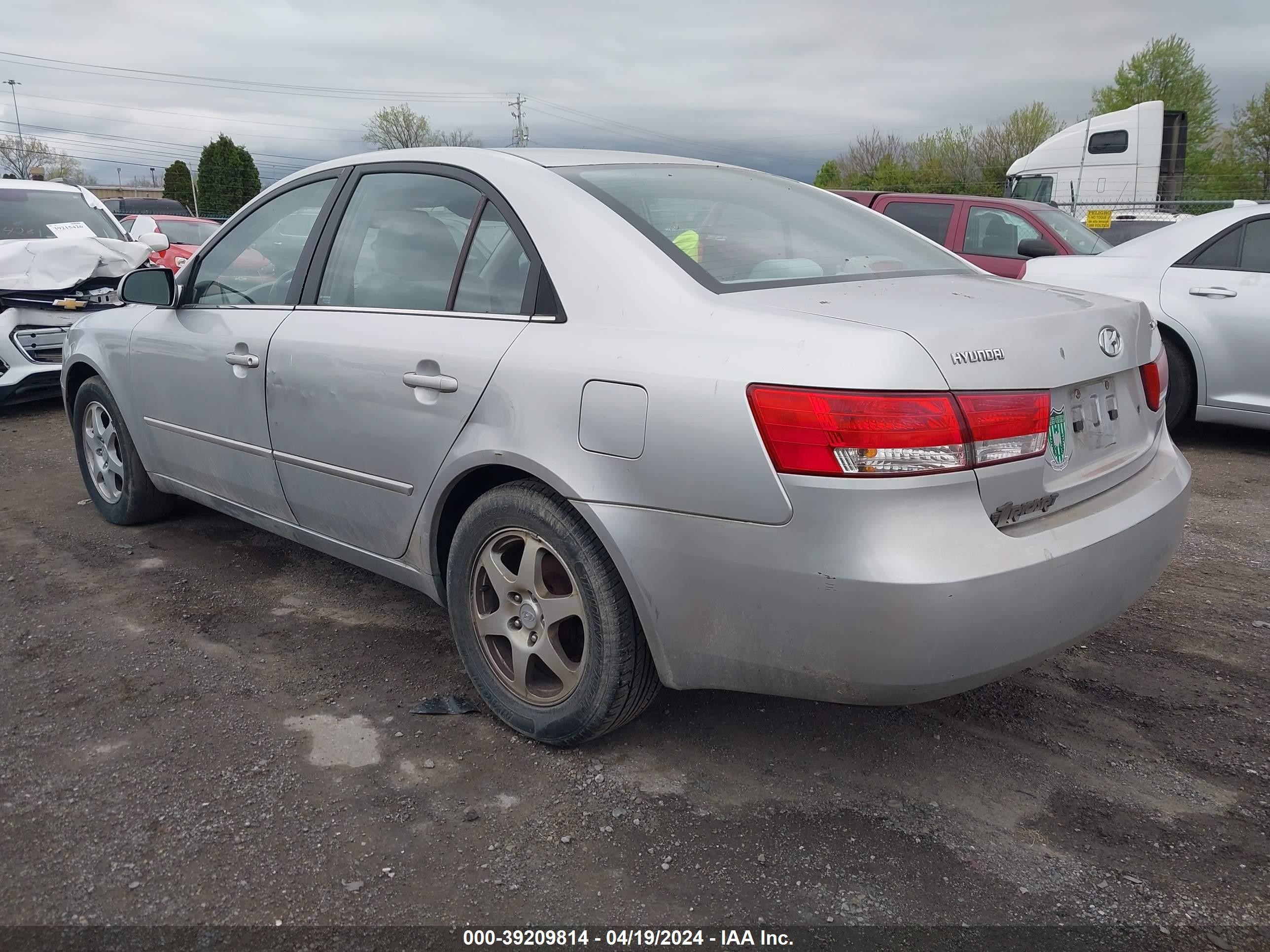 Photo 2 VIN: 5NPEU46C96H079103 - HYUNDAI SONATA 