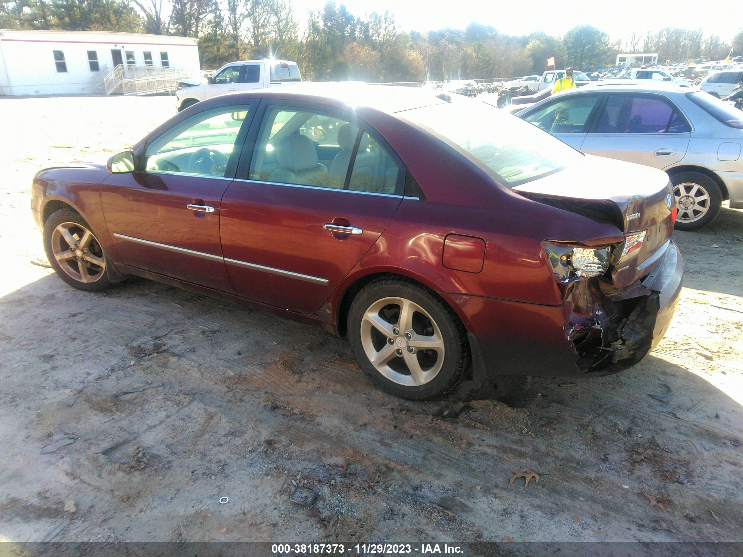 Photo 2 VIN: 5NPEU46C98H364788 - HYUNDAI SONATA 