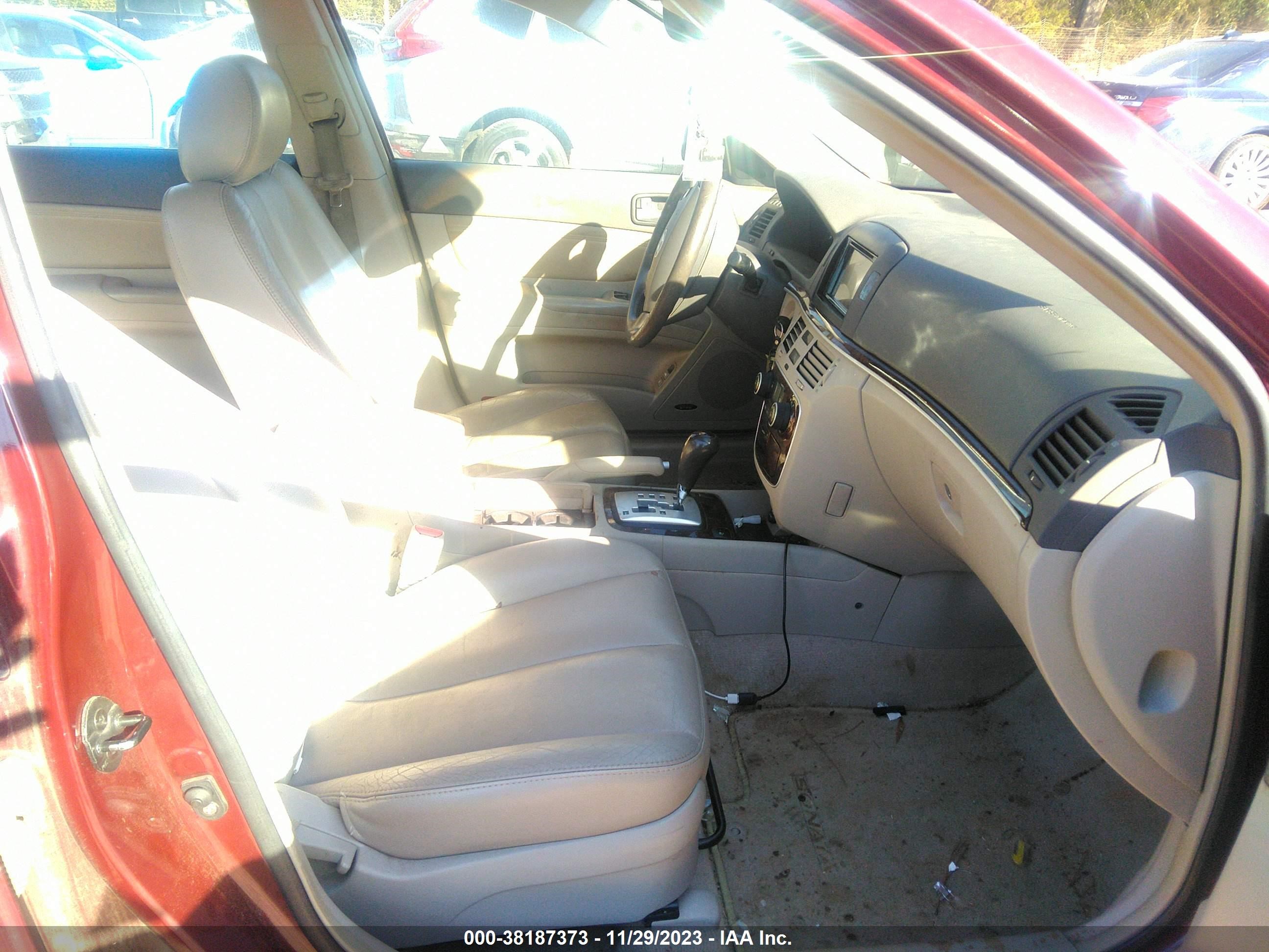 Photo 4 VIN: 5NPEU46C98H364788 - HYUNDAI SONATA 