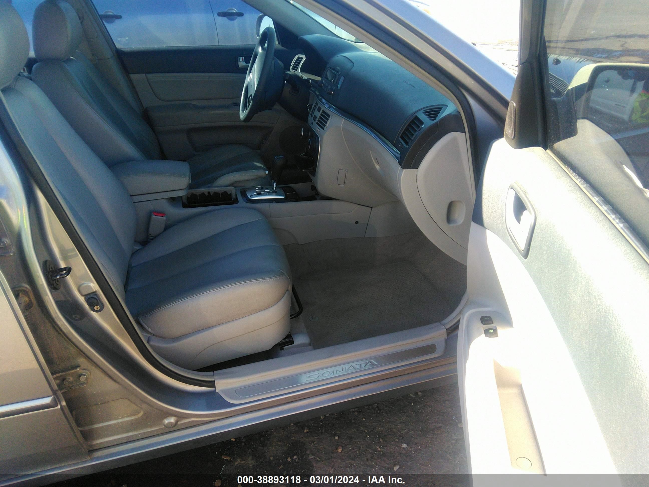 Photo 4 VIN: 5NPEU46F06H037543 - HYUNDAI SONATA 