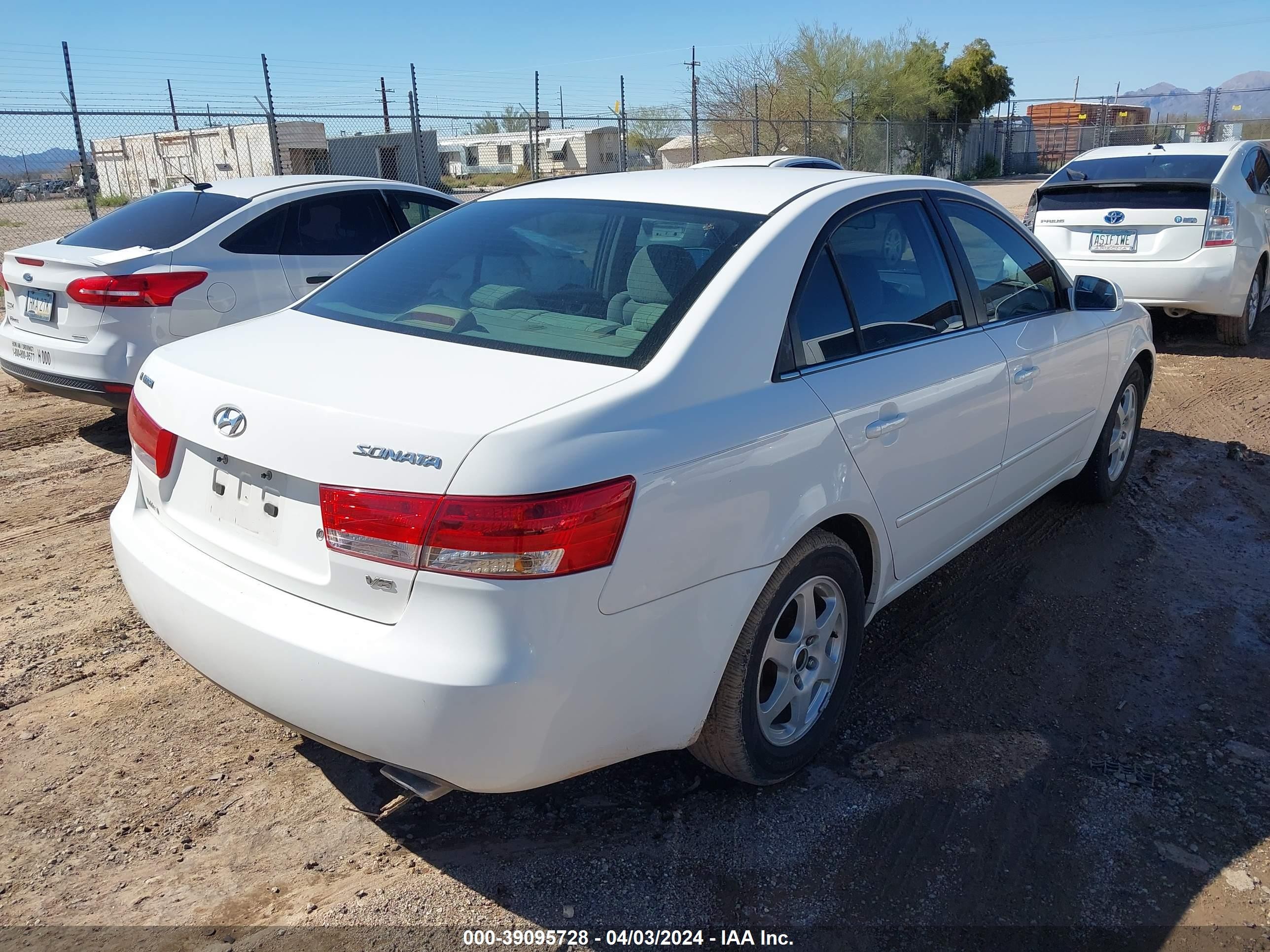 Photo 3 VIN: 5NPEU46F06H059784 - HYUNDAI SONATA 