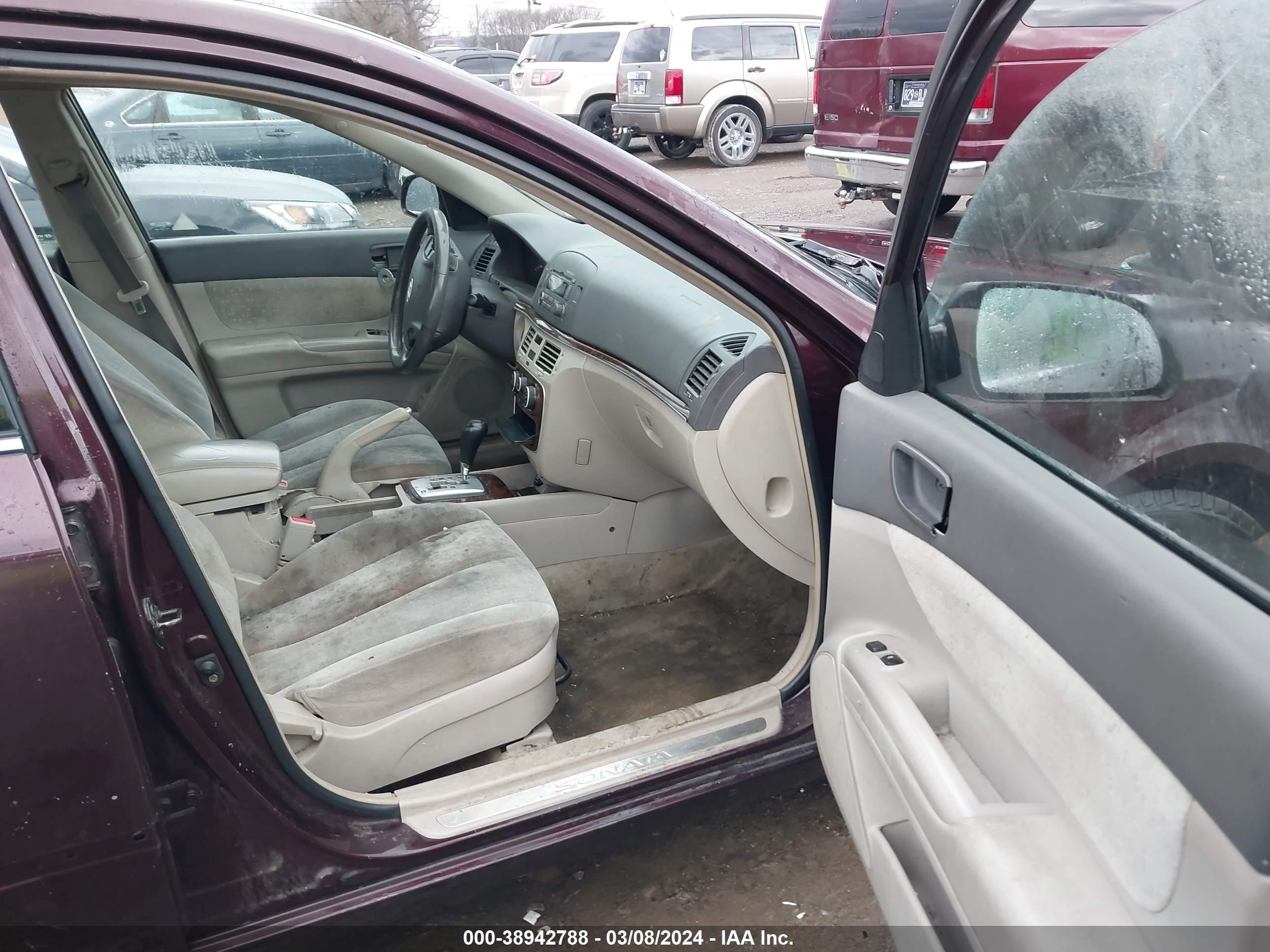 Photo 4 VIN: 5NPEU46F16H080899 - HYUNDAI SONATA 