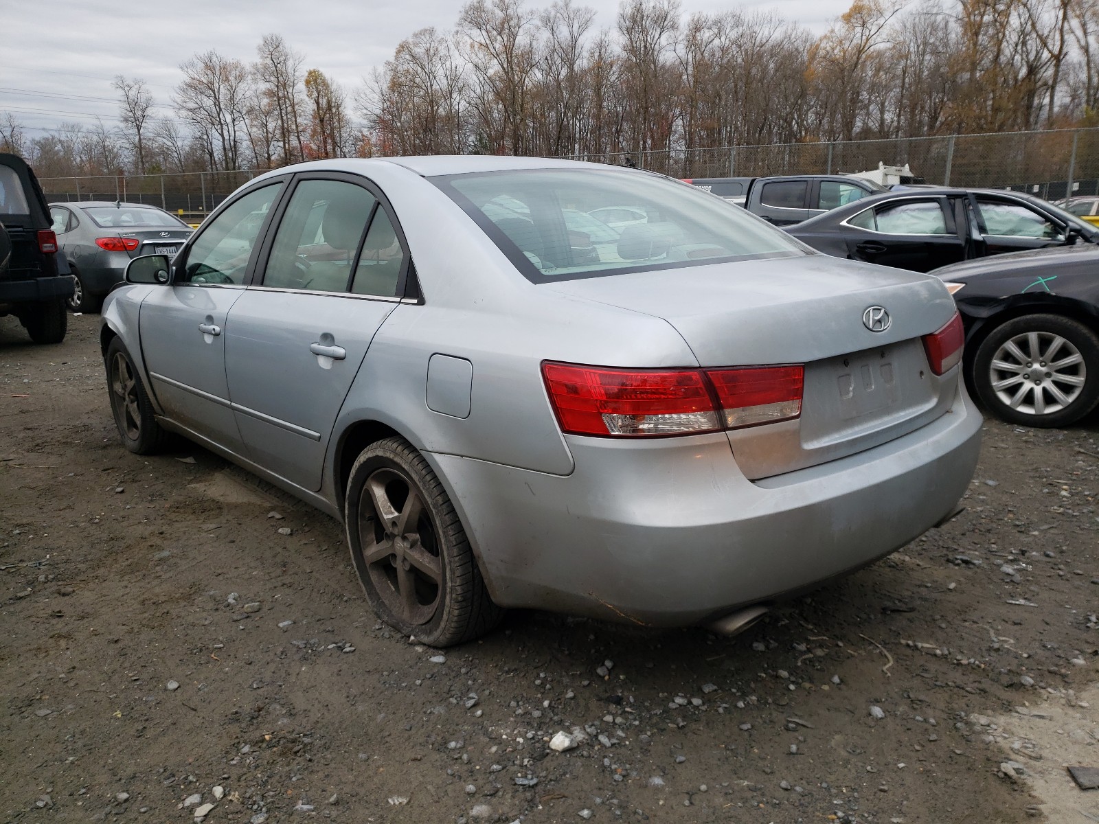 Photo 2 VIN: 5NPEU46F17H165761 - HYUNDAI SONATA SE 