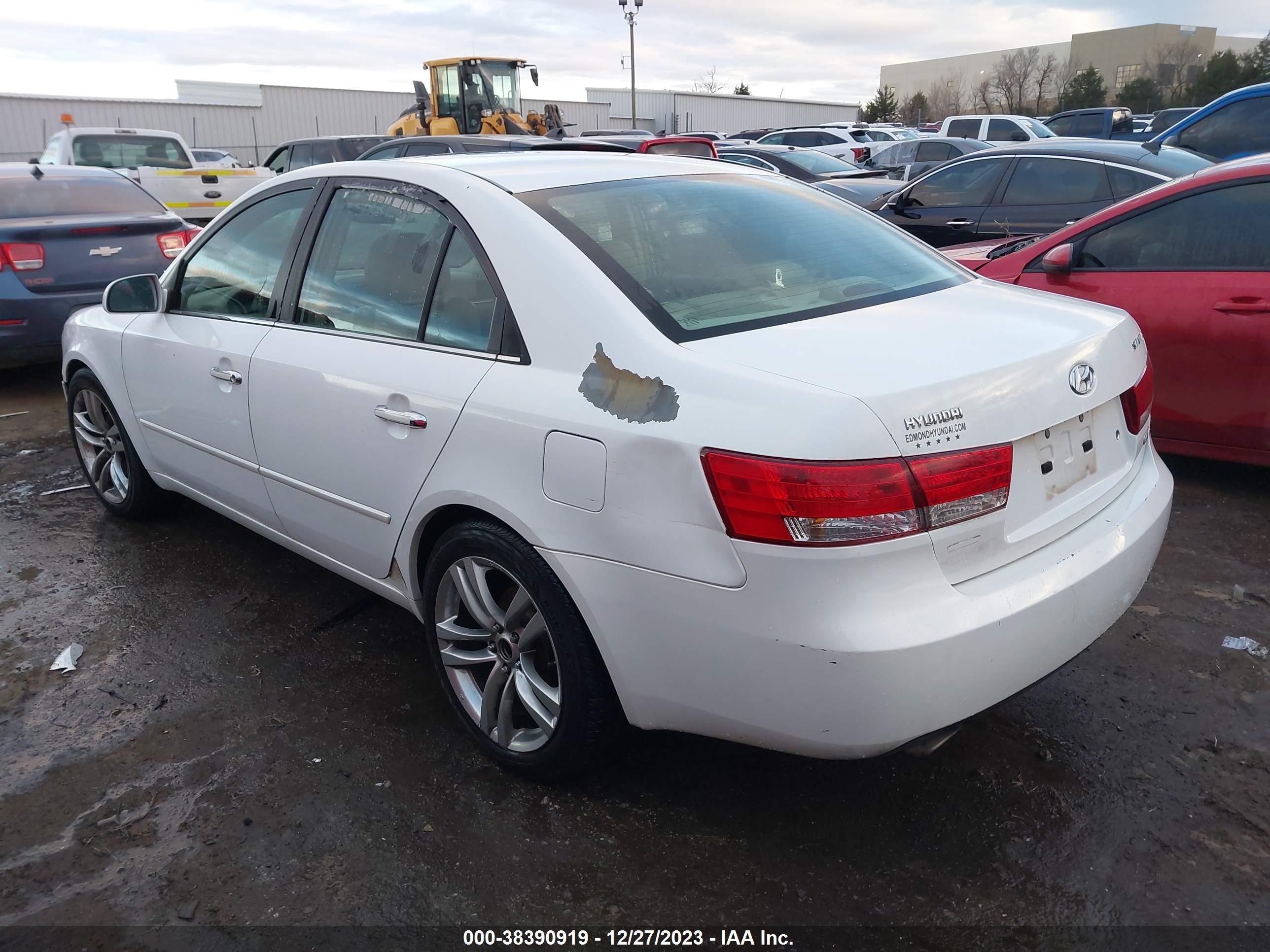 Photo 2 VIN: 5NPEU46F17H214859 - HYUNDAI SONATA 