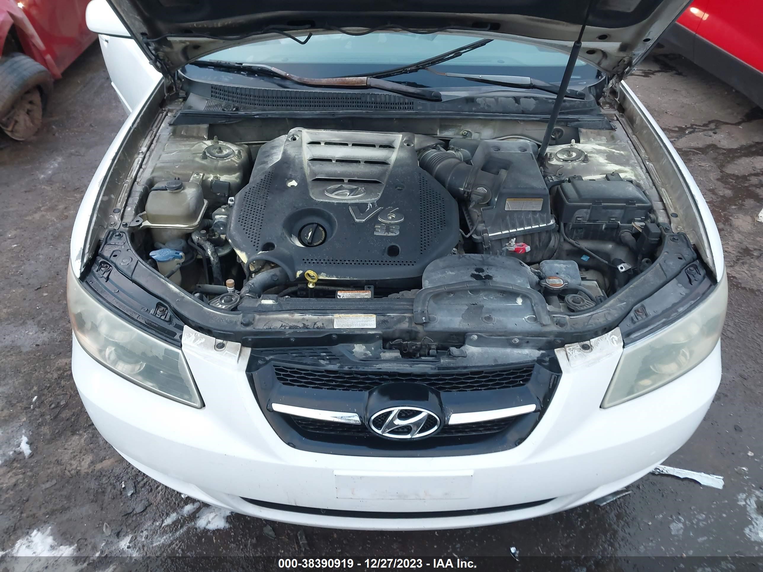 Photo 9 VIN: 5NPEU46F17H214859 - HYUNDAI SONATA 