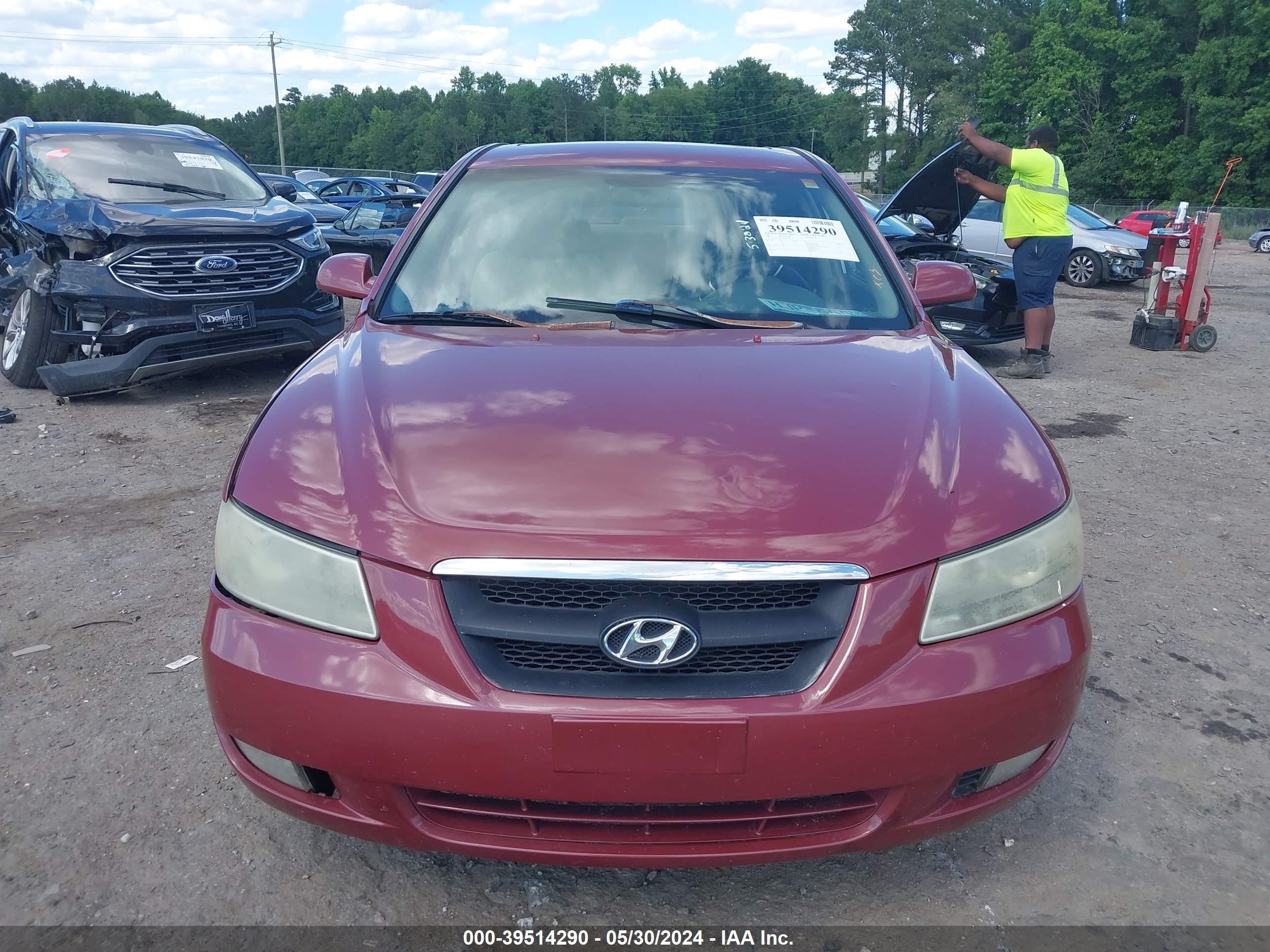 Photo 11 VIN: 5NPEU46F17H244220 - HYUNDAI SONATA 