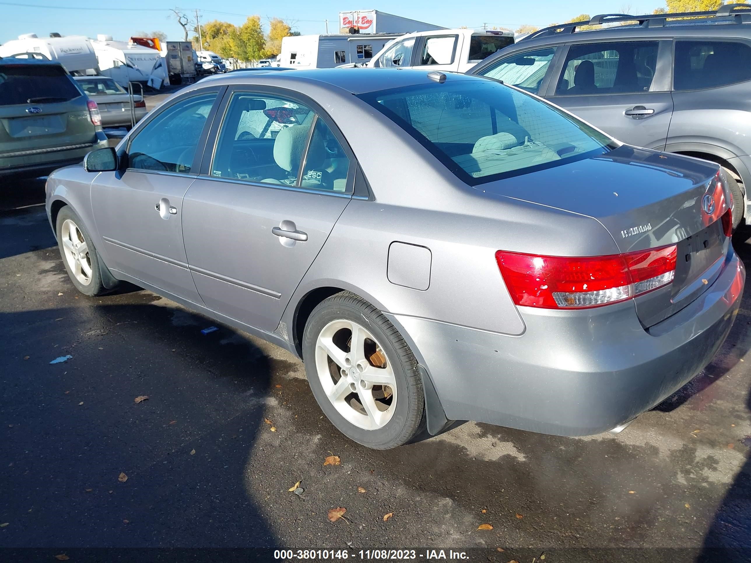 Photo 2 VIN: 5NPEU46F17H285723 - HYUNDAI SONATA 