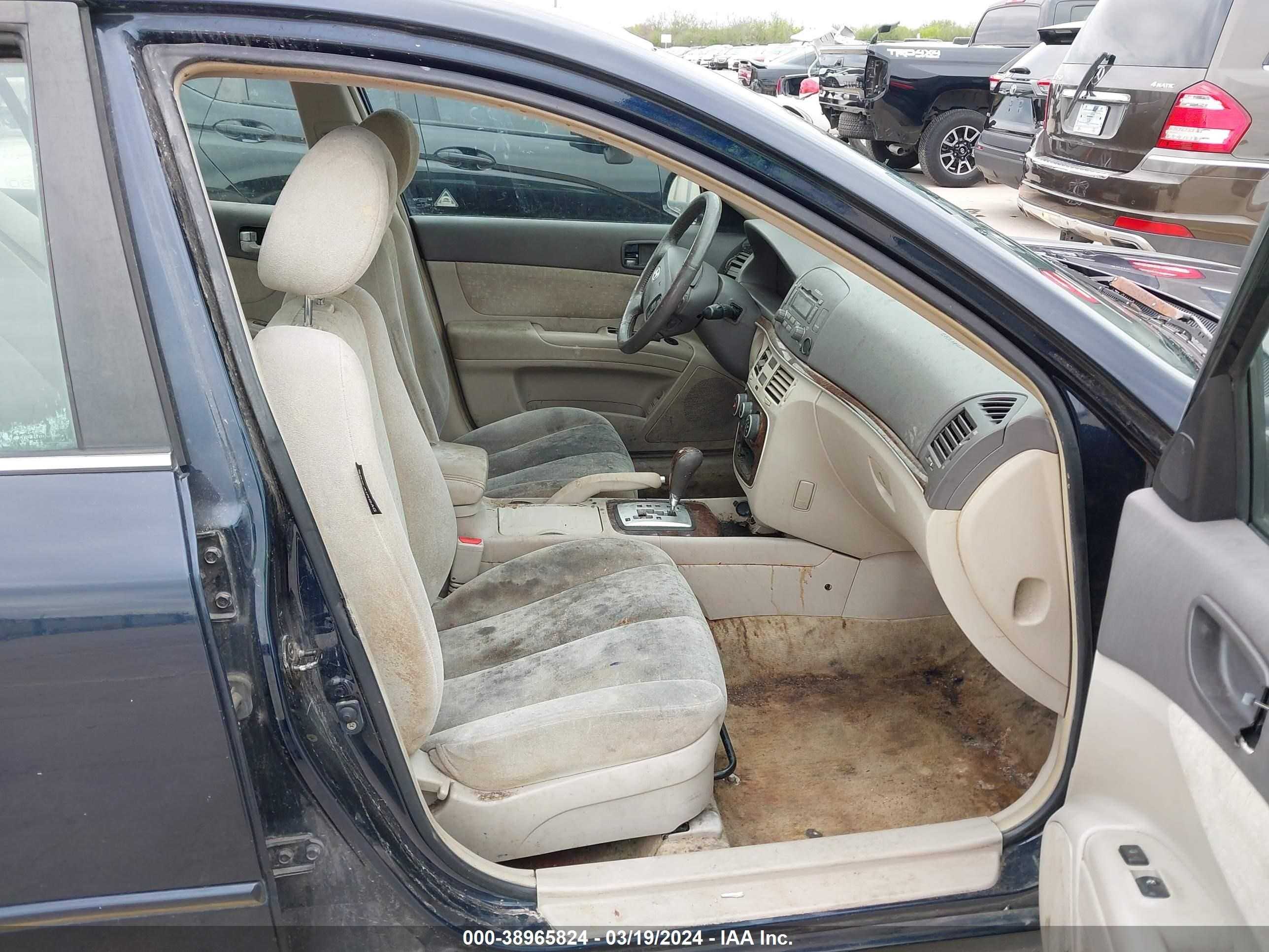 Photo 4 VIN: 5NPEU46F37H213356 - HYUNDAI SONATA 