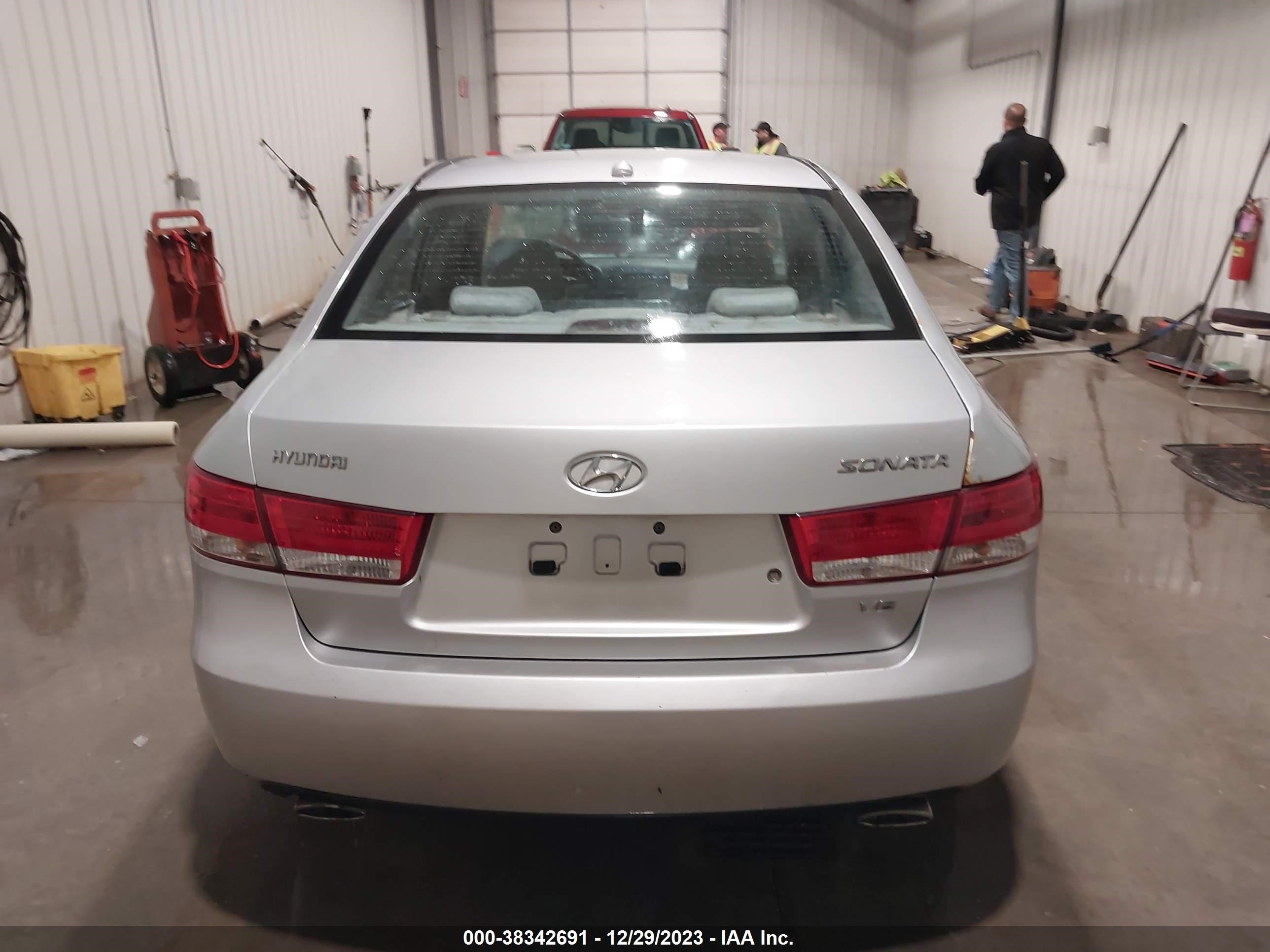 Photo 15 VIN: 5NPEU46F37H261018 - HYUNDAI SONATA 