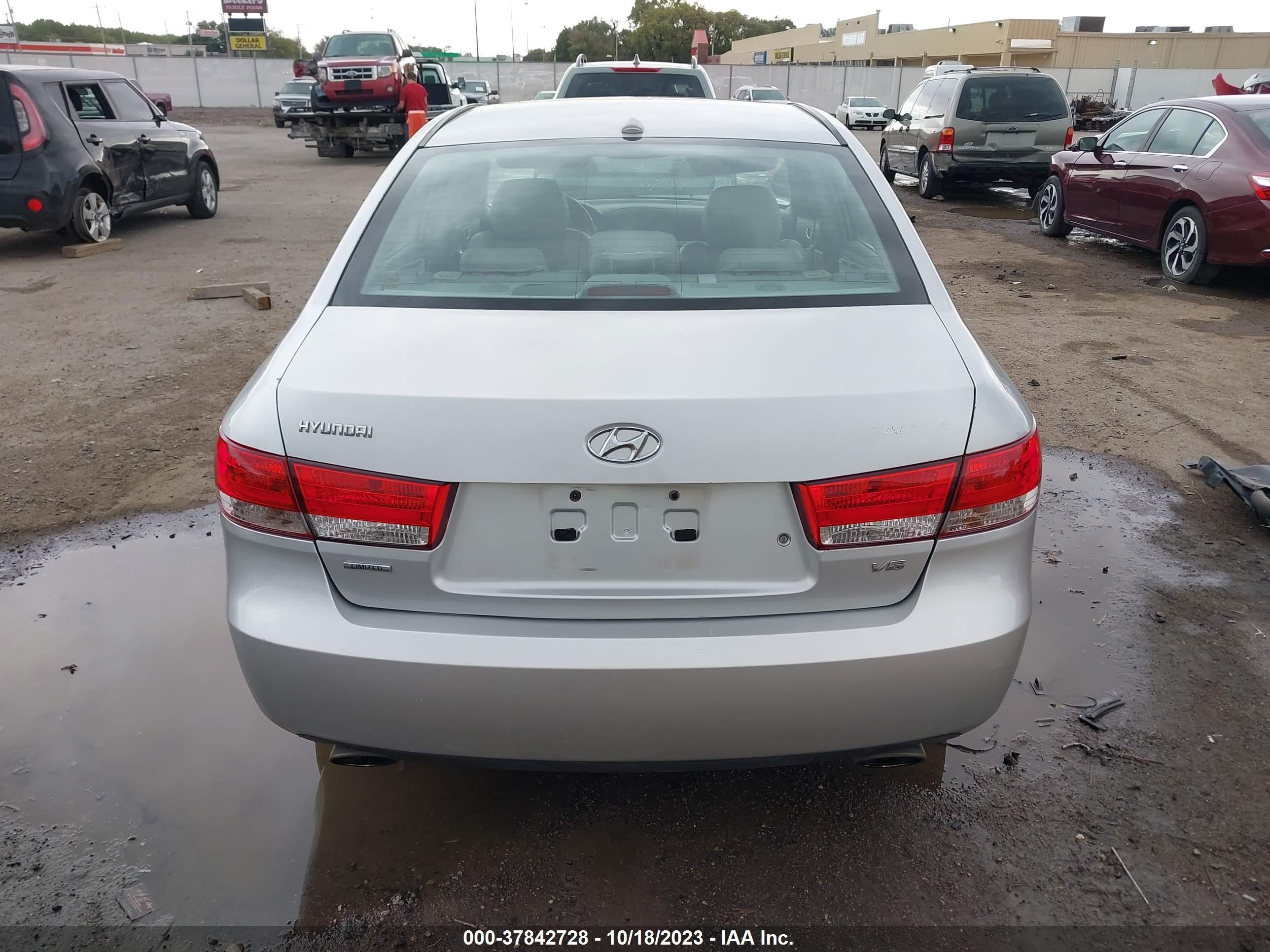 Photo 15 VIN: 5NPEU46F38H355482 - HYUNDAI SONATA 