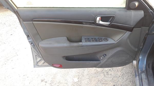 Photo 9 VIN: 5NPEU46F39H432546 - HYUNDAI SONATA 