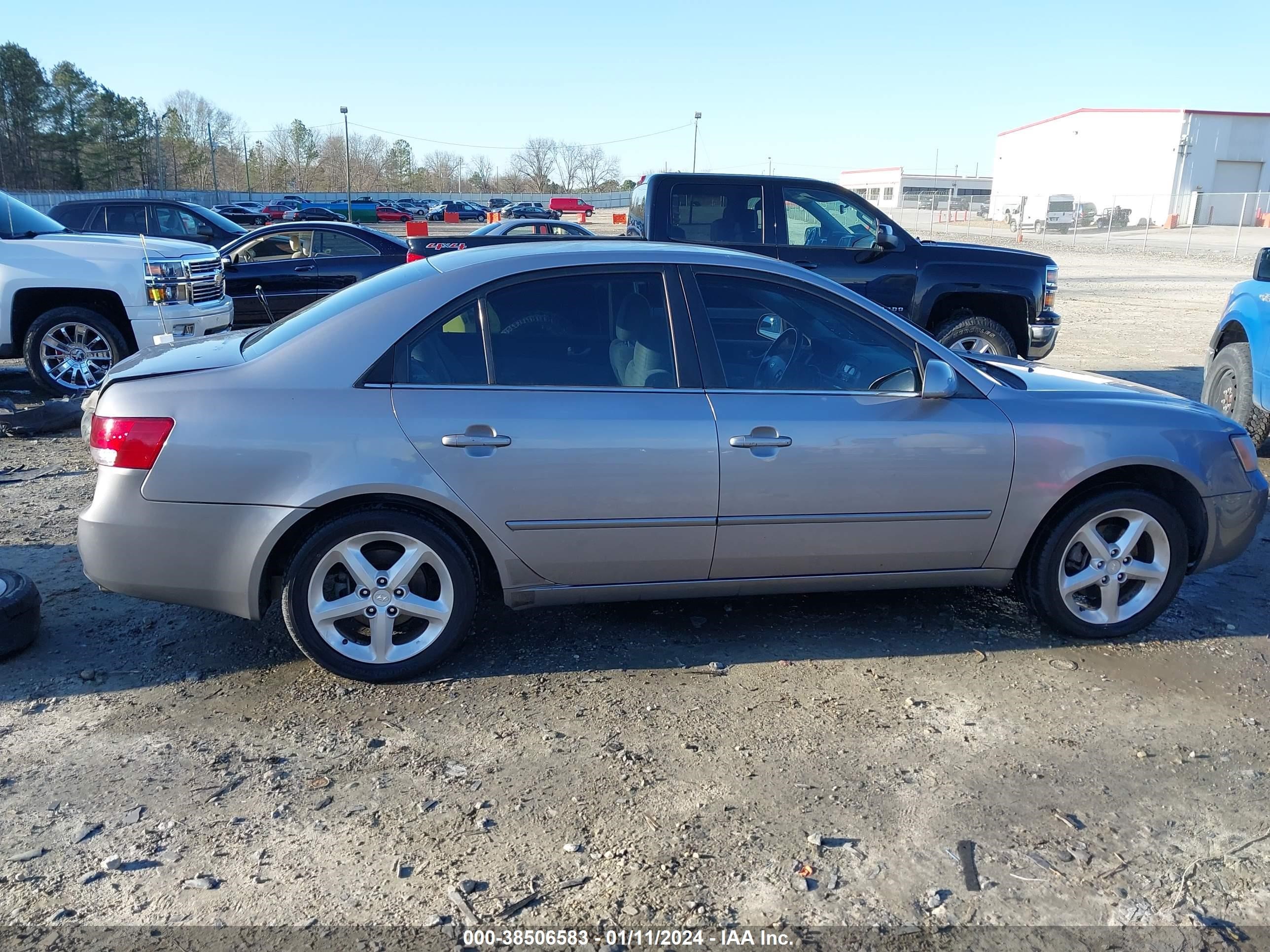 Photo 13 VIN: 5NPEU46F47H219649 - HYUNDAI SONATA 