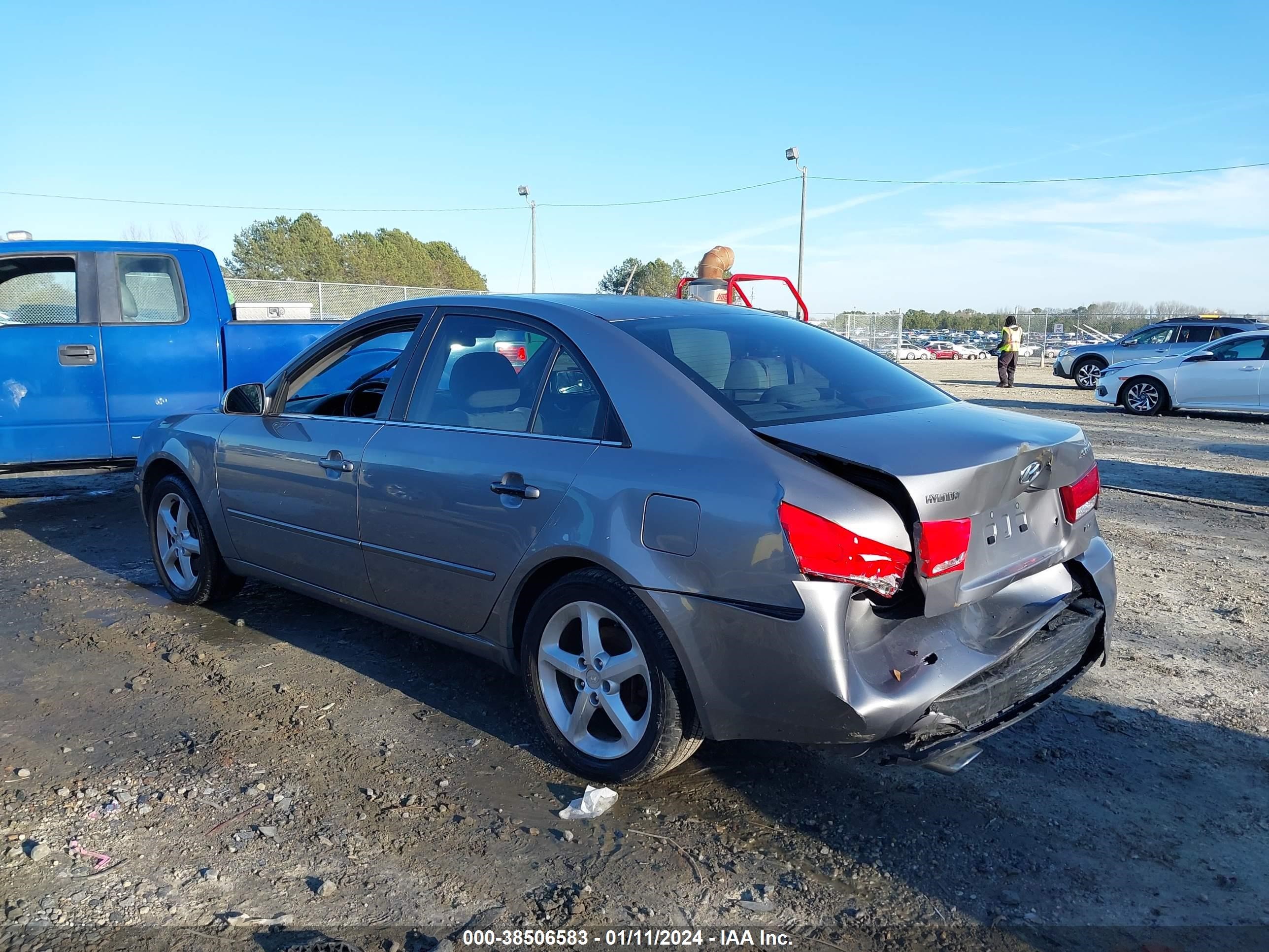 Photo 2 VIN: 5NPEU46F47H219649 - HYUNDAI SONATA 