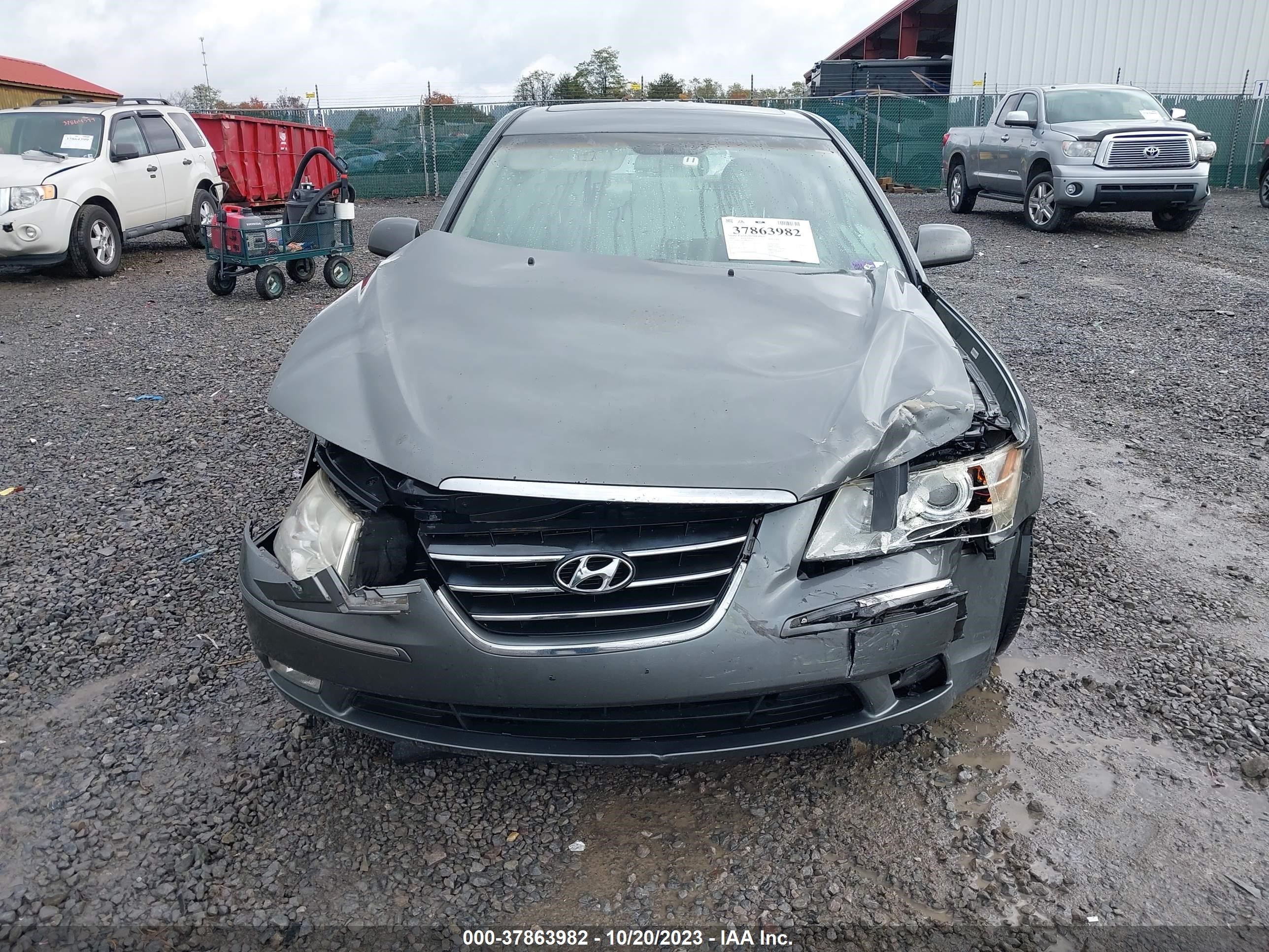 Photo 11 VIN: 5NPEU46F49H419319 - HYUNDAI SONATA 