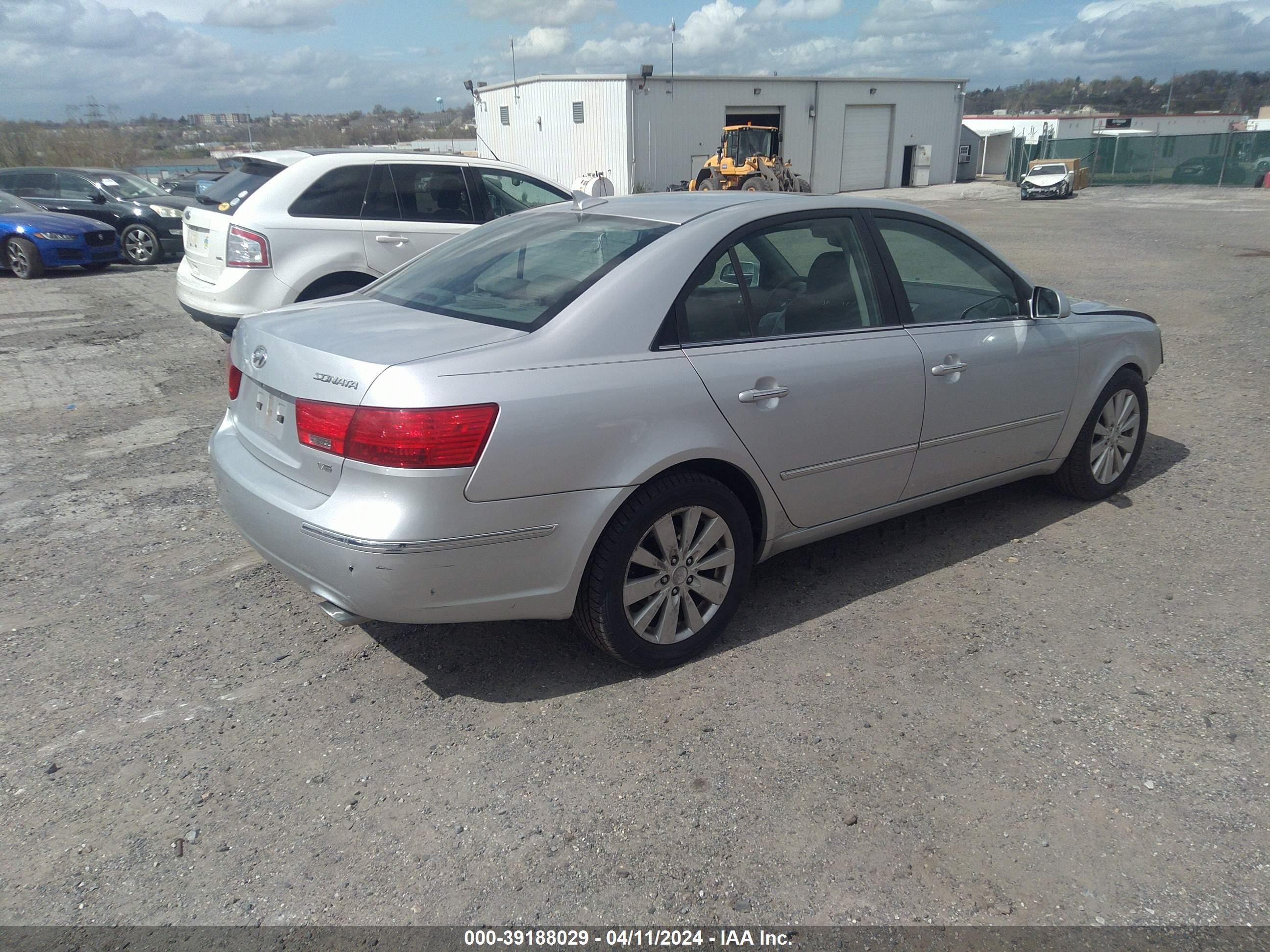 Photo 3 VIN: 5NPEU46F49H481495 - HYUNDAI SONATA 