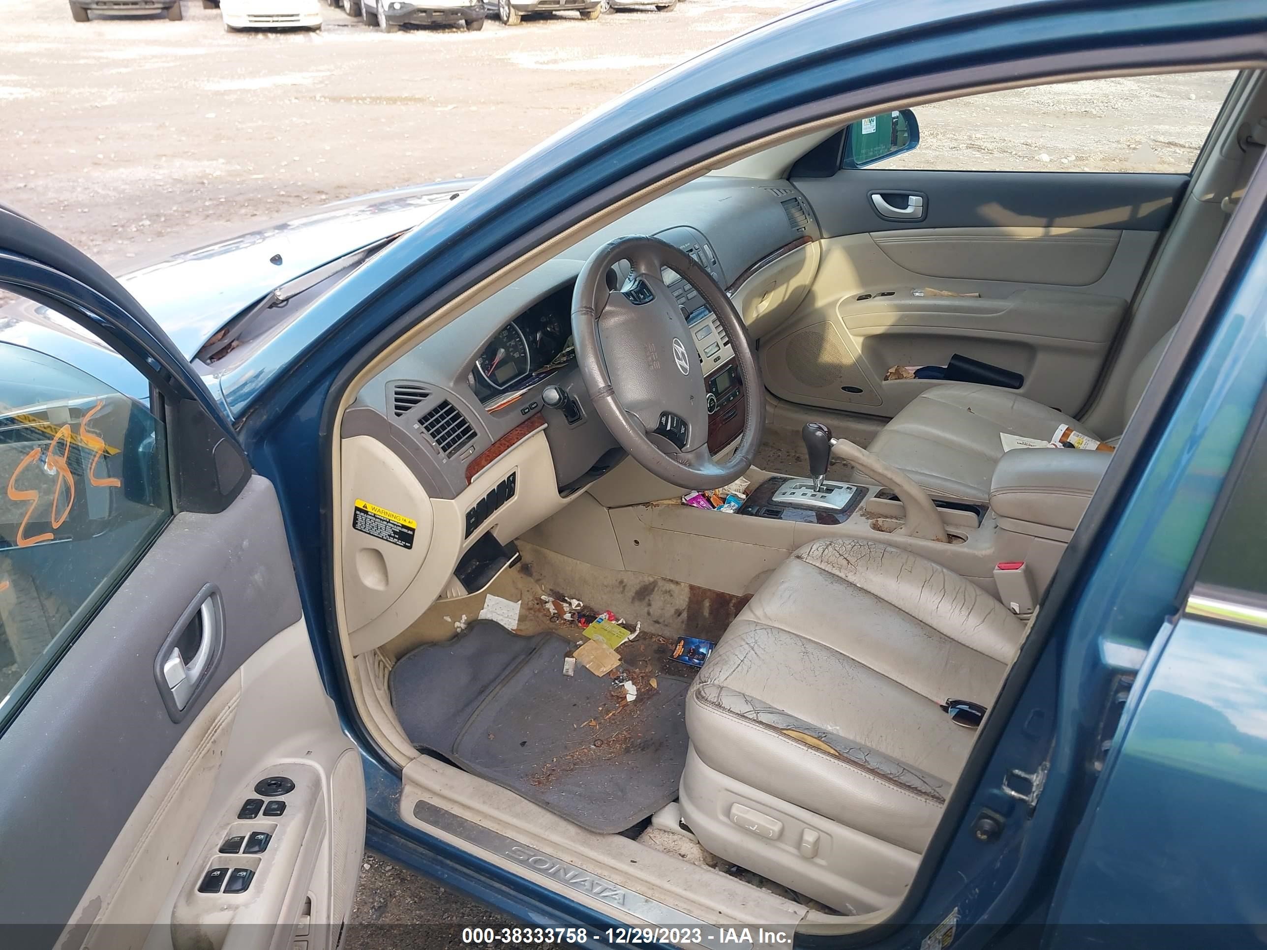 Photo 4 VIN: 5NPEU46F57H207963 - HYUNDAI SONATA 